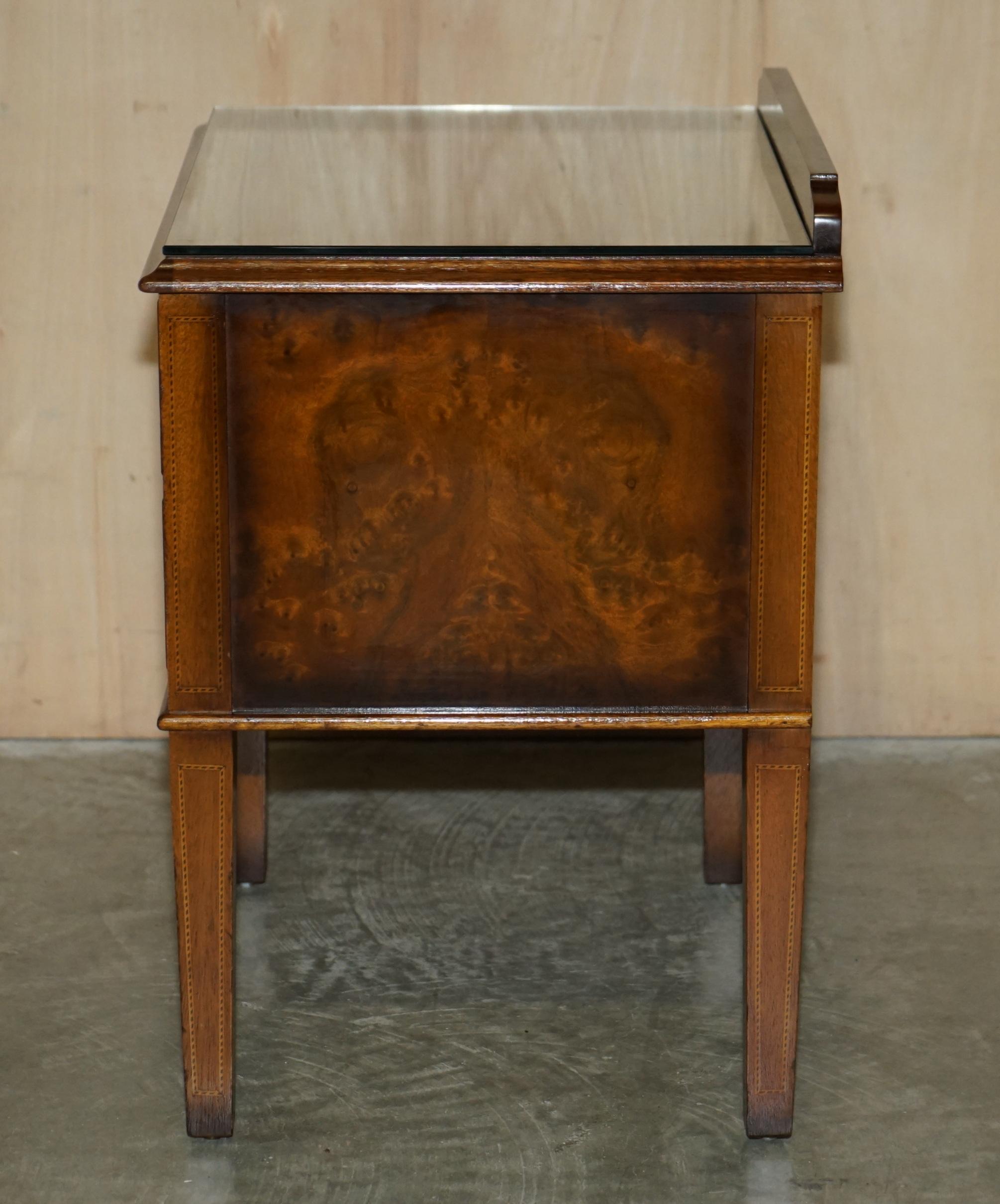 Pair of Mid Century Modern Andrew Thompson Burr Walnut Side End Bedside Tables For Sale 13