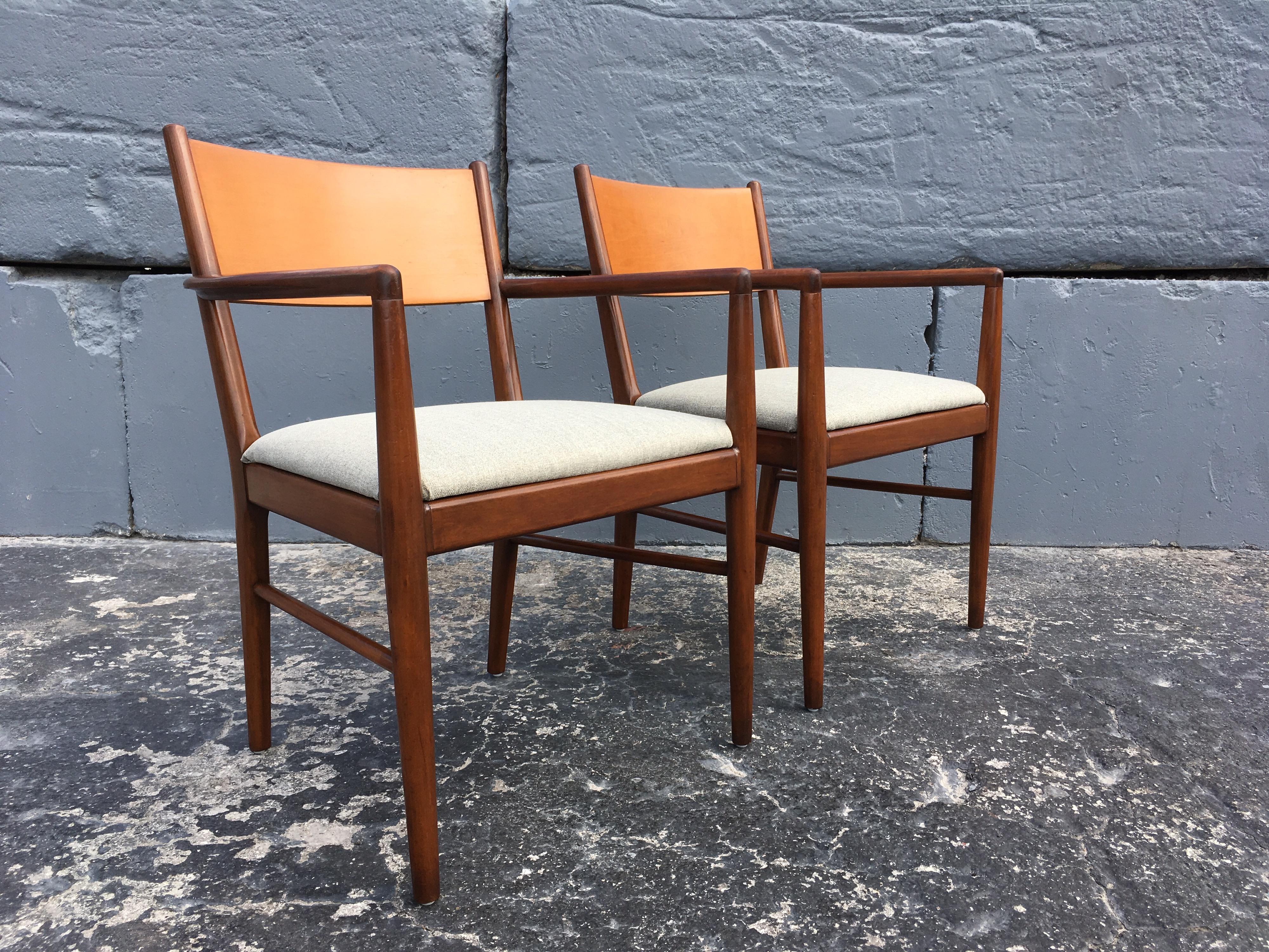 Fabric Pair of Mid-Century Modern Armchairs in the Style of Finn Juhl For Sale