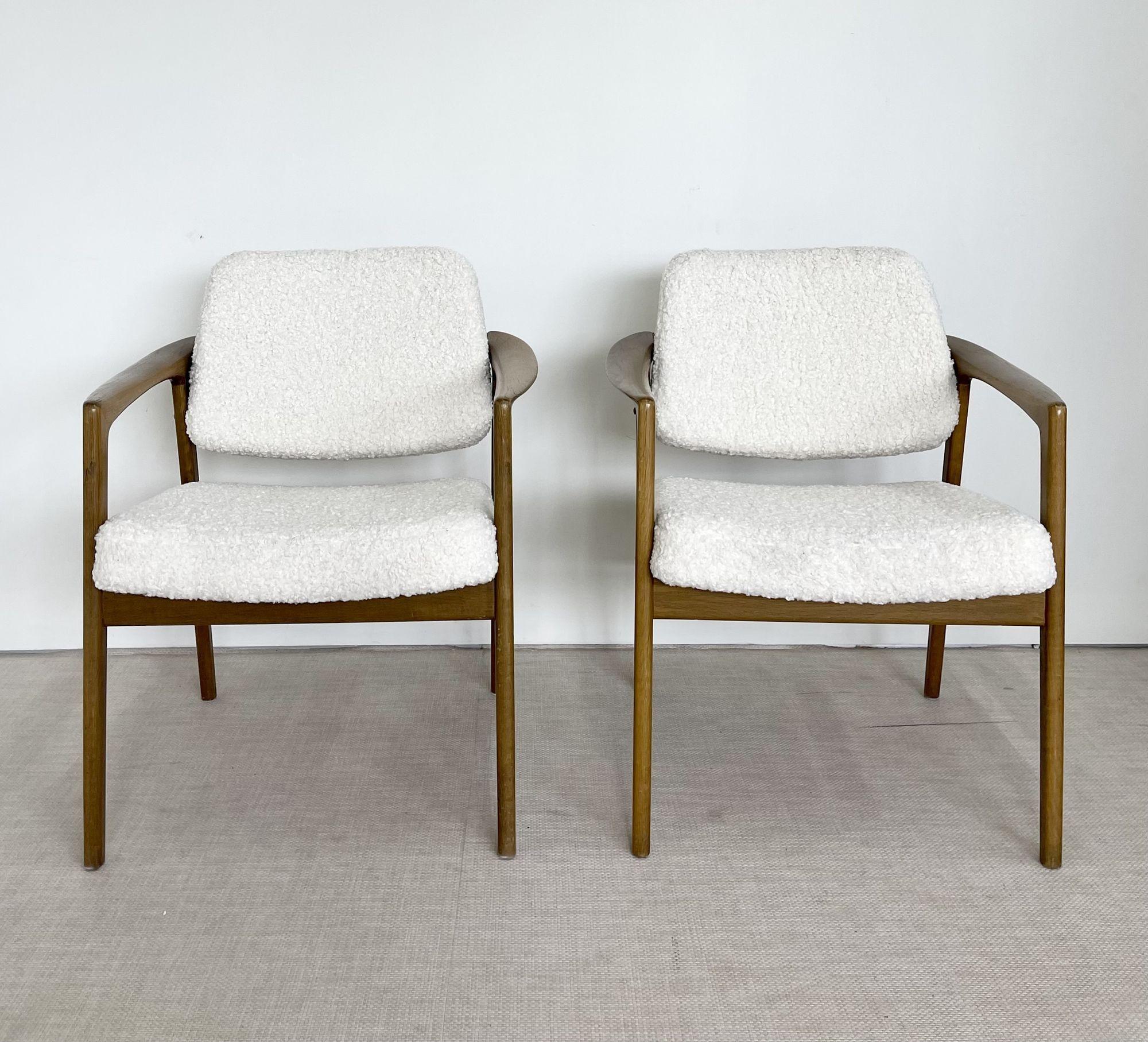 20th Century Swedish Designer, Mid-Century Accent Chairs, White Sheepskin, Oak, Sweden, 1960s For Sale