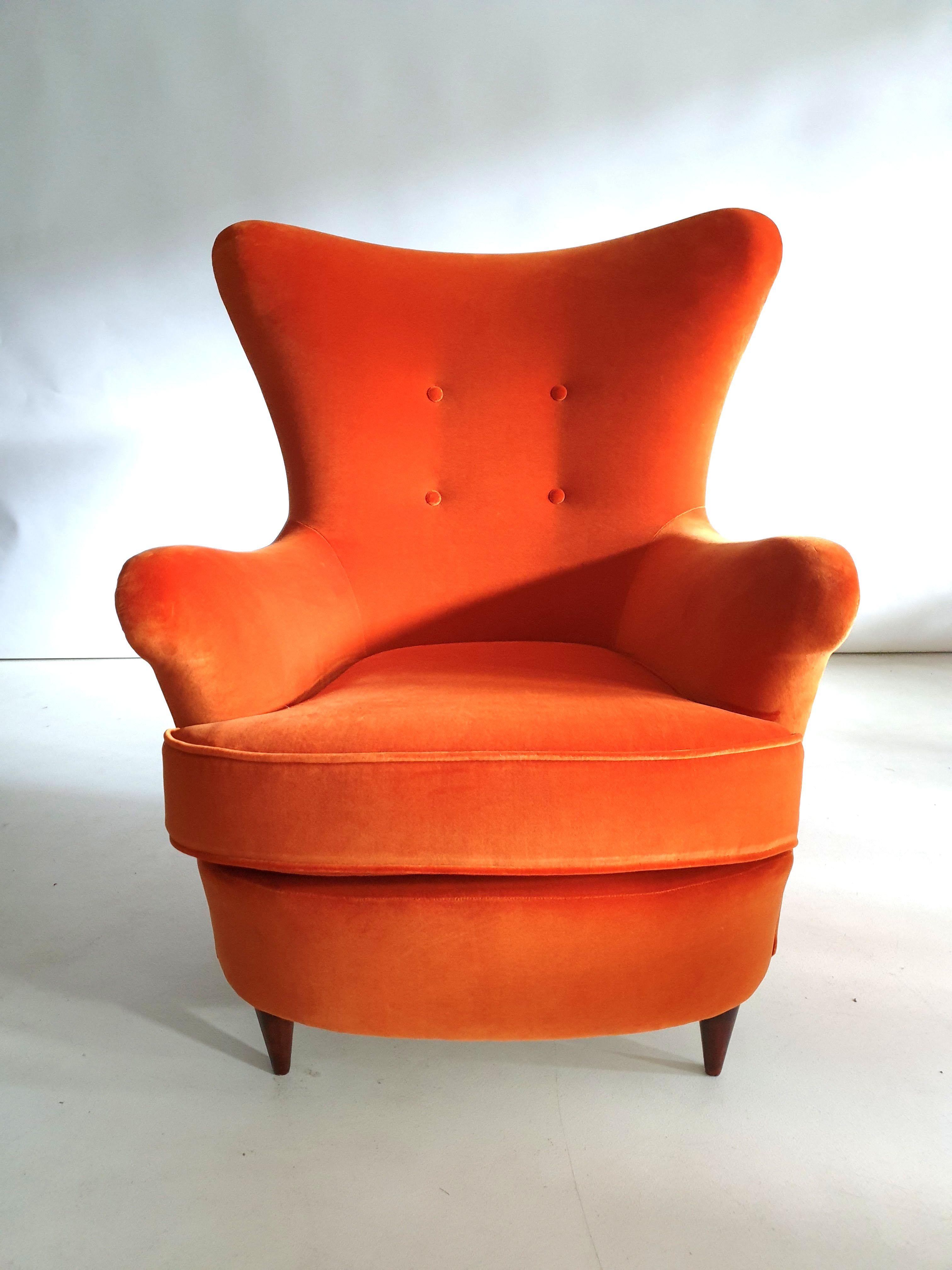 Pair of Mid-Century Modern Armchairs by Renato Angeli and Claudio Luigi In Good Condition In London, GB