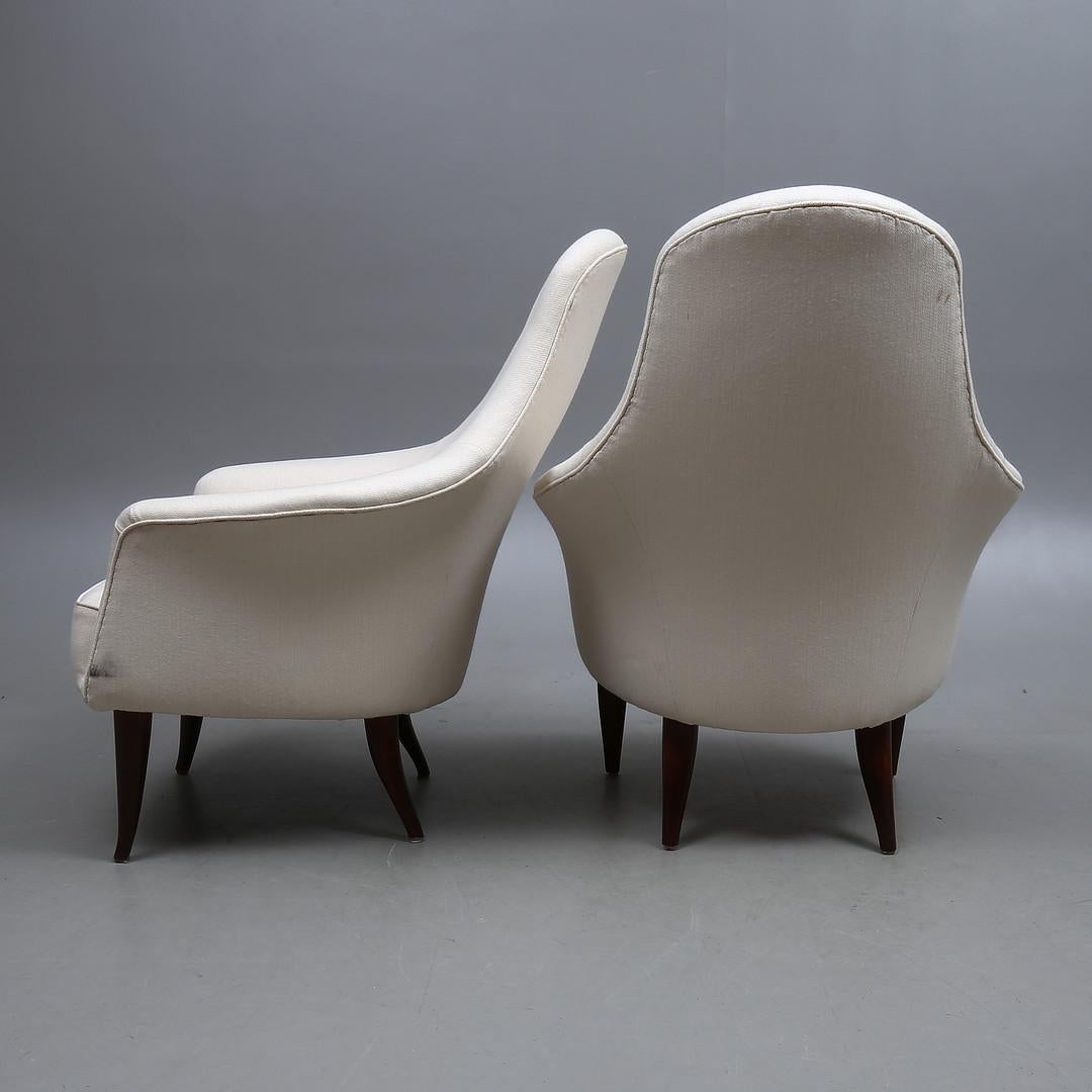 Pair of Mid-Century Modern Armchairs Designed by Kerstin Hörlin-Holmquist In Good Condition For Sale In New York, NY