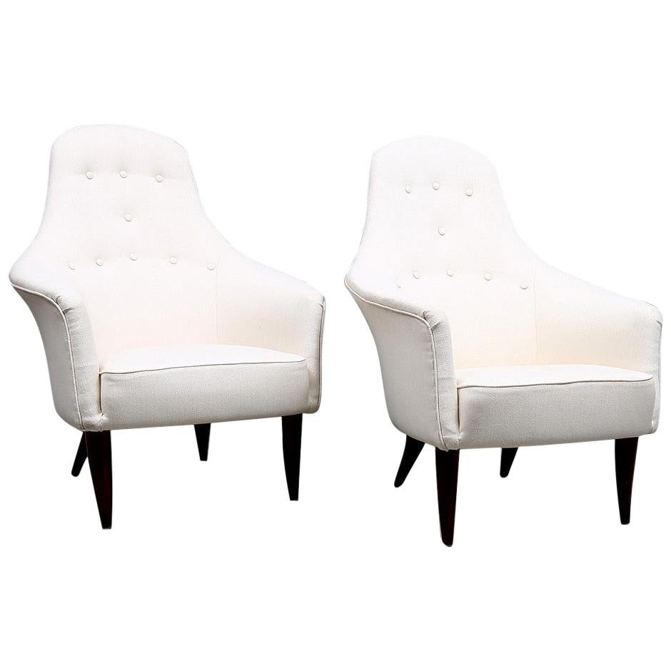Ein Paar moderne Sessel aus der Jahrhundertmitte, entworfen von Kerstin Hörlin-Holmquist