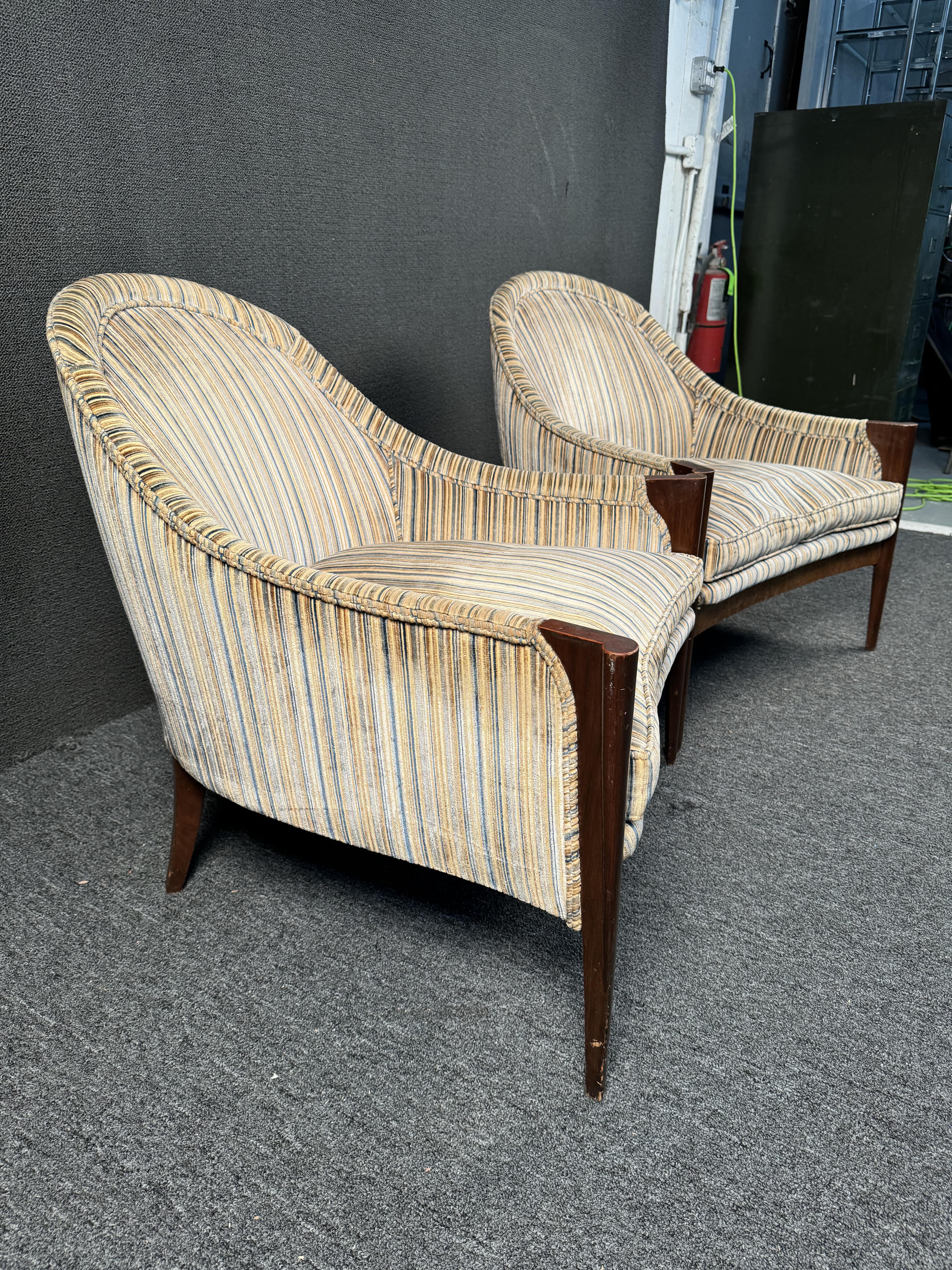 Pareja de sillones modernos de mediados de siglo en Bueno estado para la venta en Brooklyn, NY