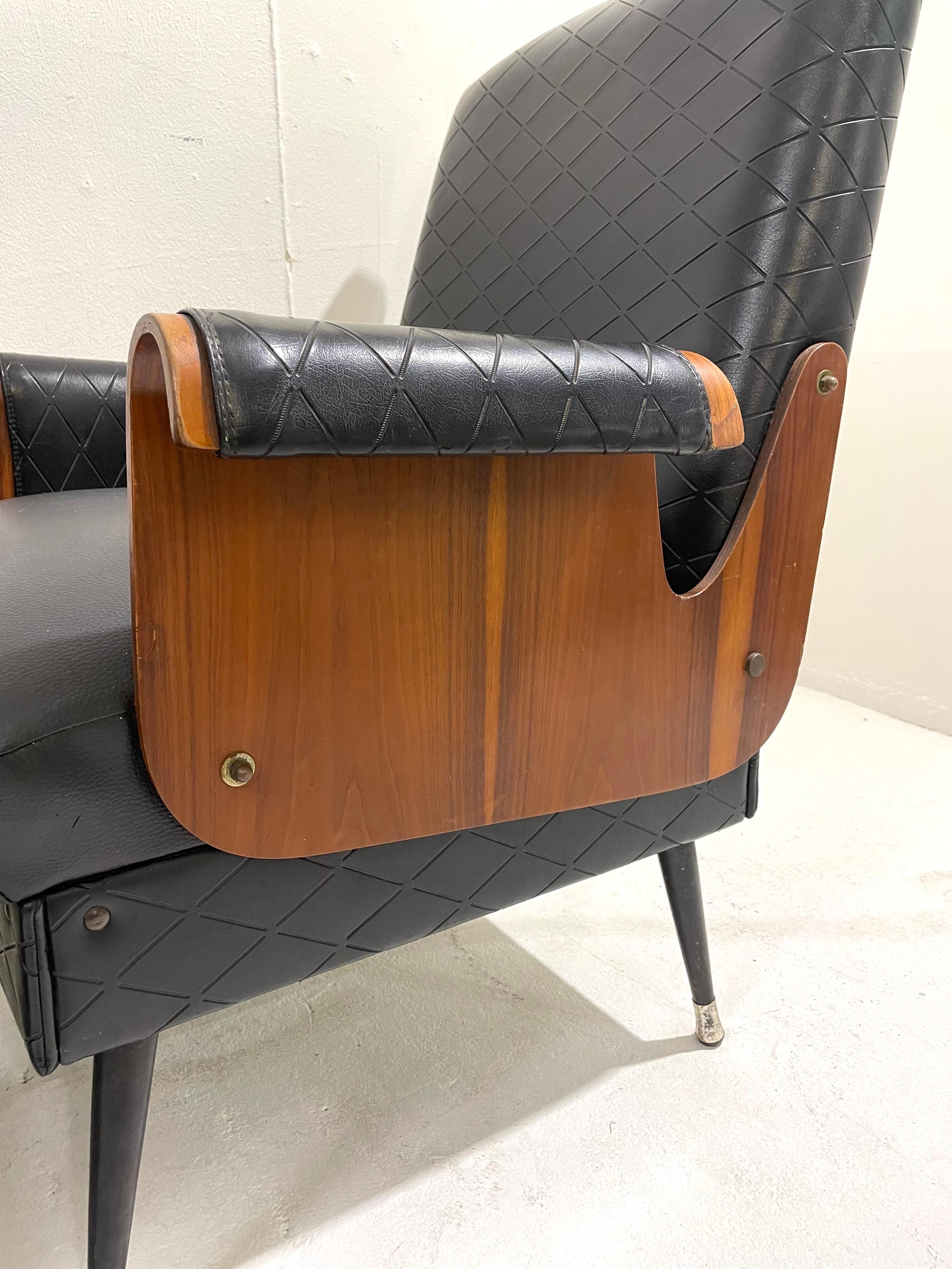 Pair of Mid-Century Modern Armchairs, Walnut and Vegan Leather, Italy, 1960s For Sale 1