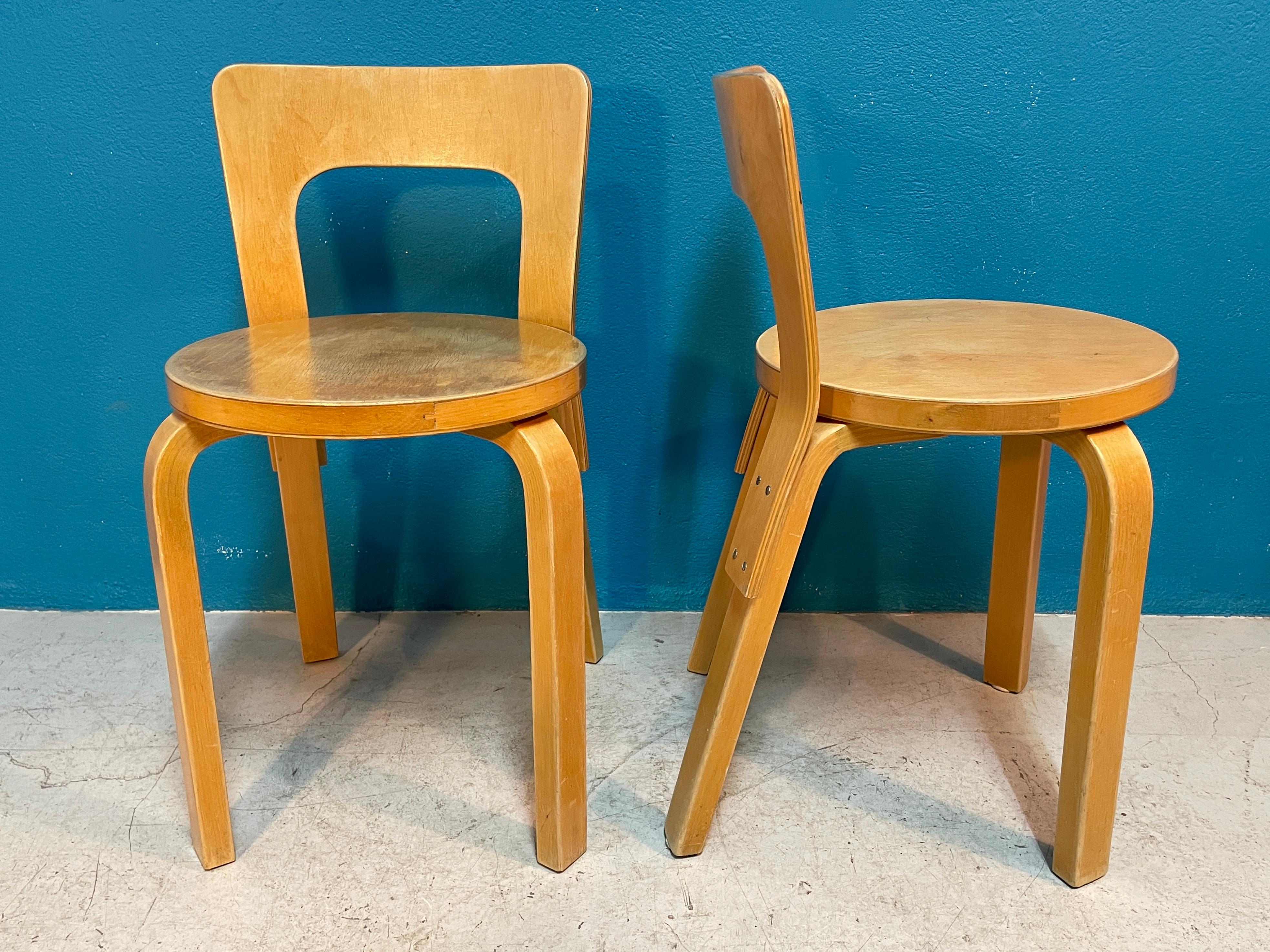 Birch Pair of Mid-Century Modern Artek 65-Chairs by Alvar Aalto Finland
