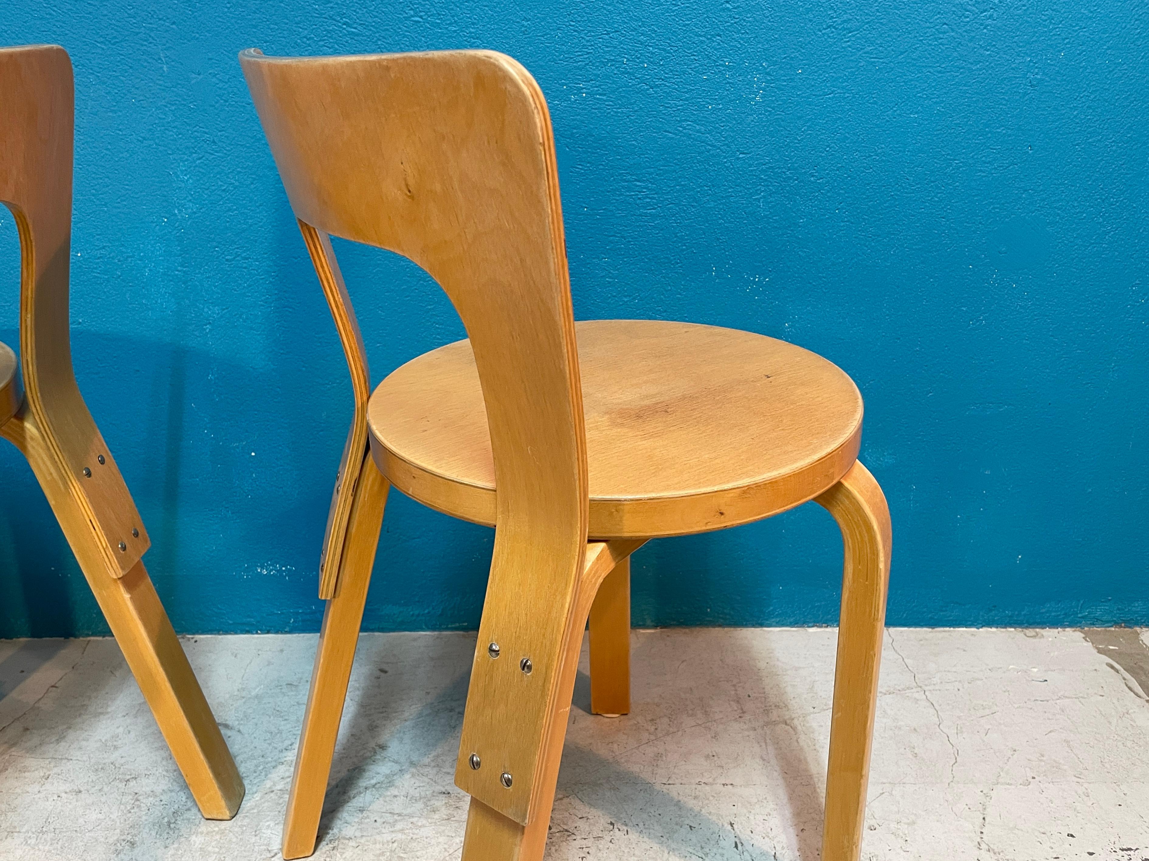 Pair of Mid-Century Modern Artek 65-Chairs by Alvar Aalto Finland 3