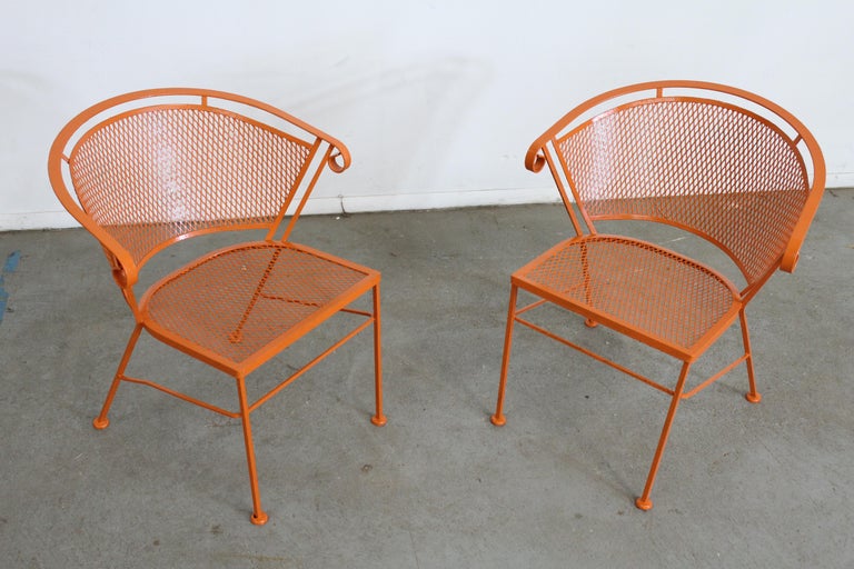 Pair of Mid-Century Modern Atomic Orange Outdoor Metal Curved Back Chairs In Good Condition For Sale In Wilmington, DE