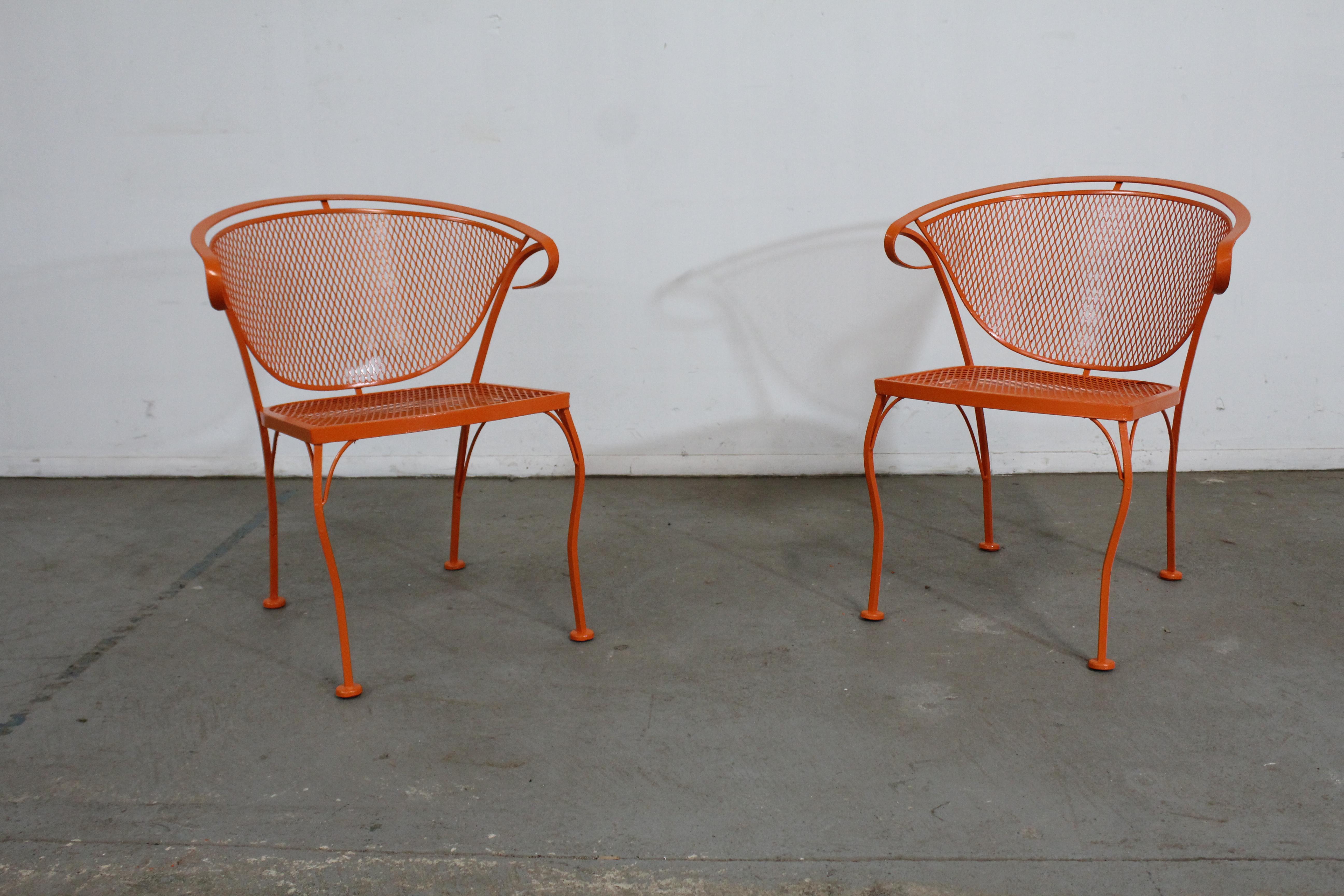 Pair of Mid-Century Modern Atomic Orange Outdoor Metal Curved Back Chairs Set B For Sale 2