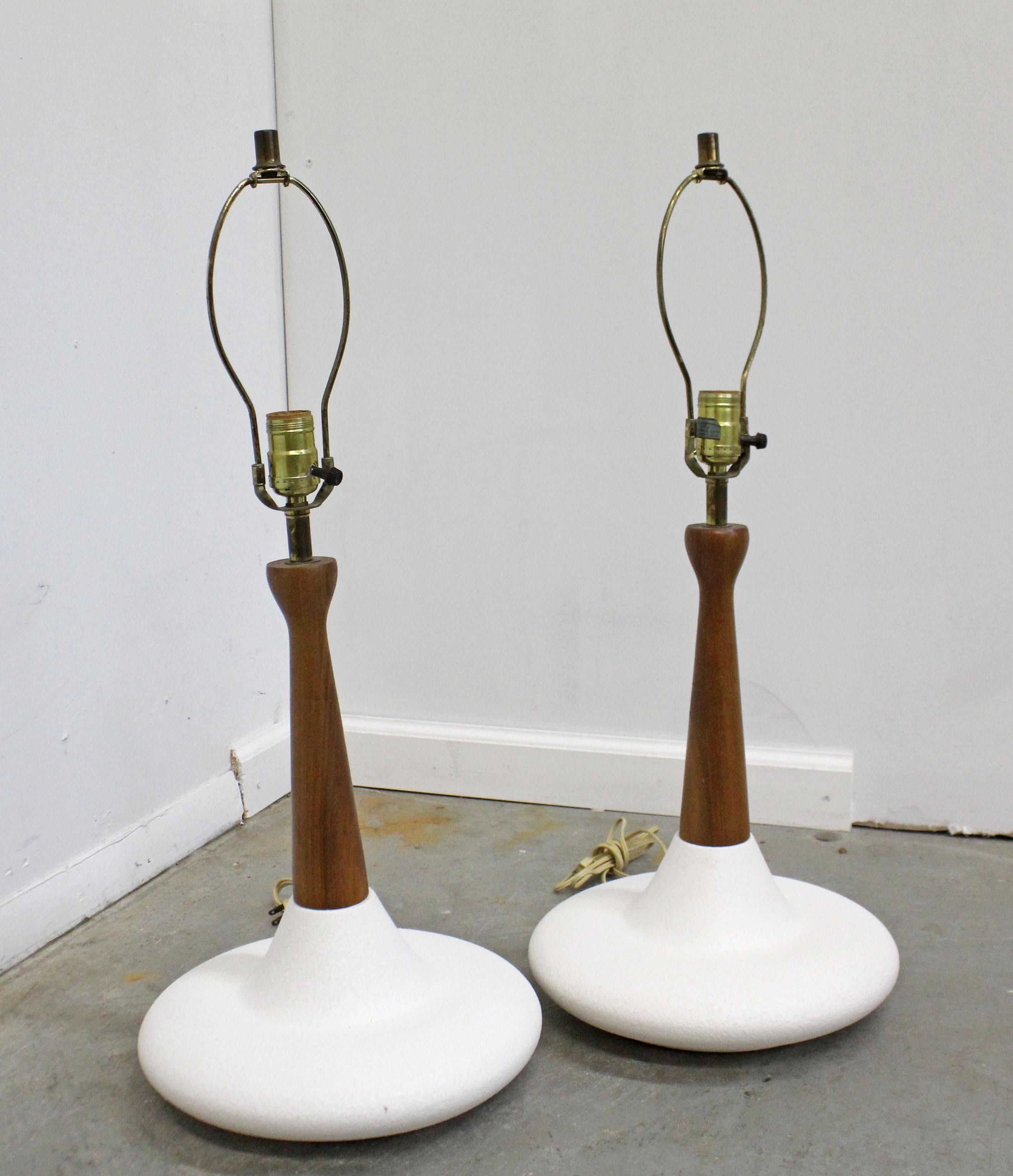 Pair of Mid-Century Modern Atomic Walnut Pottery Table Lamps 5