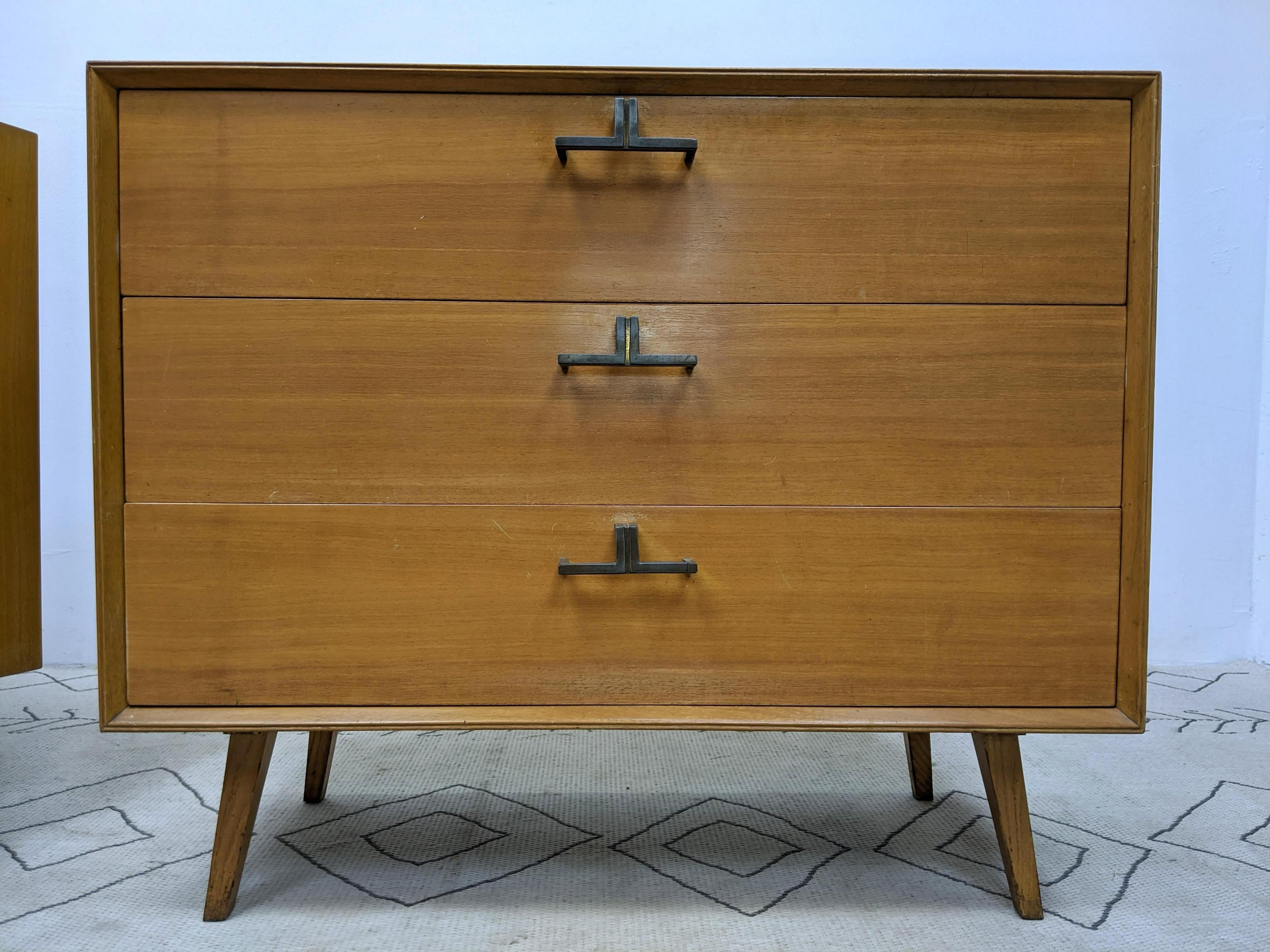 Pair of Mid-Century Modern Bachelor Chest, Commodes or Dressers In Fair Condition In Manhasset, NY