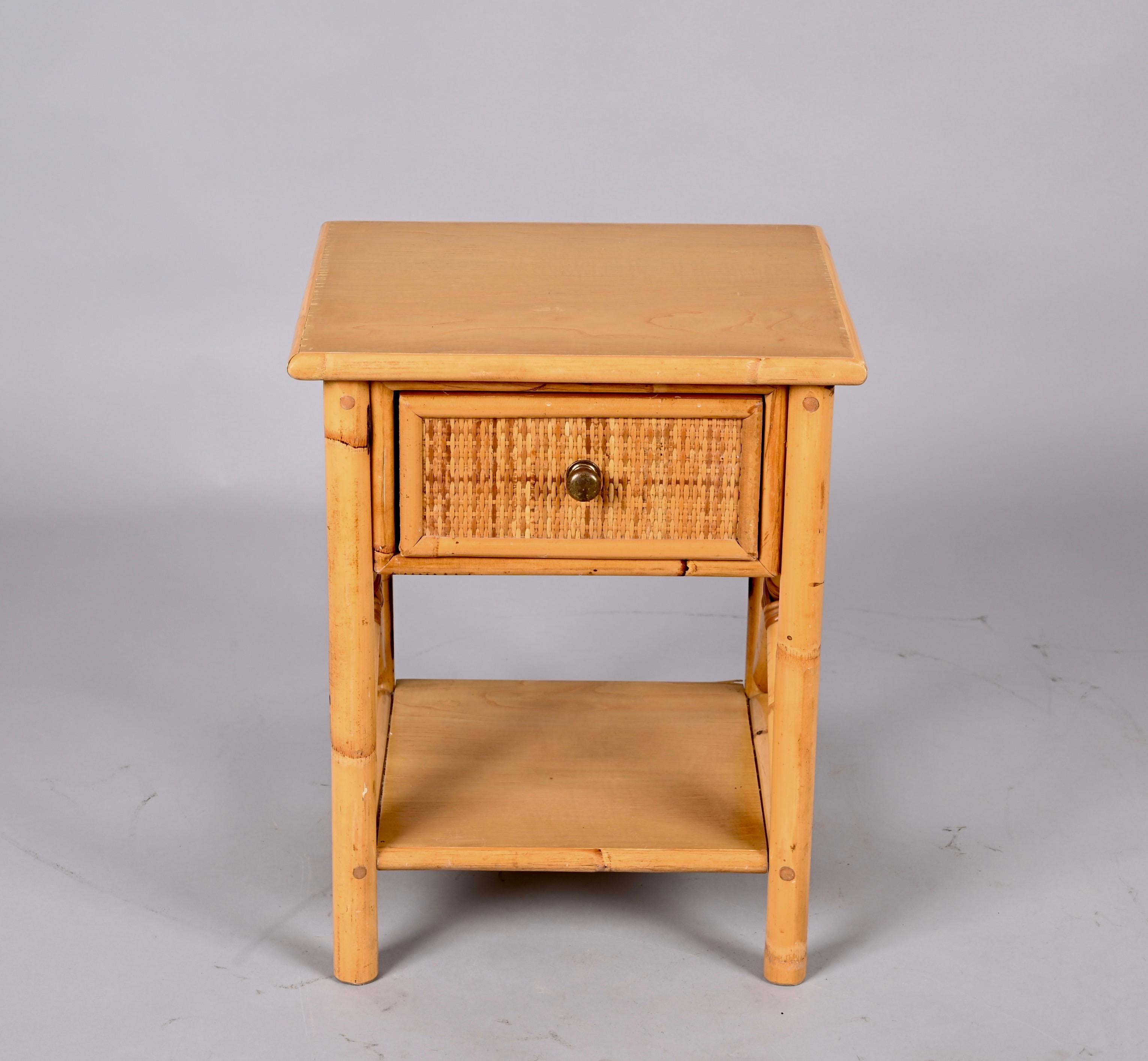 Pair of Mid-Century Modern Bamboo Rattan and Wood Italian Bedside Tables, 1980s In Good Condition In Roma, IT