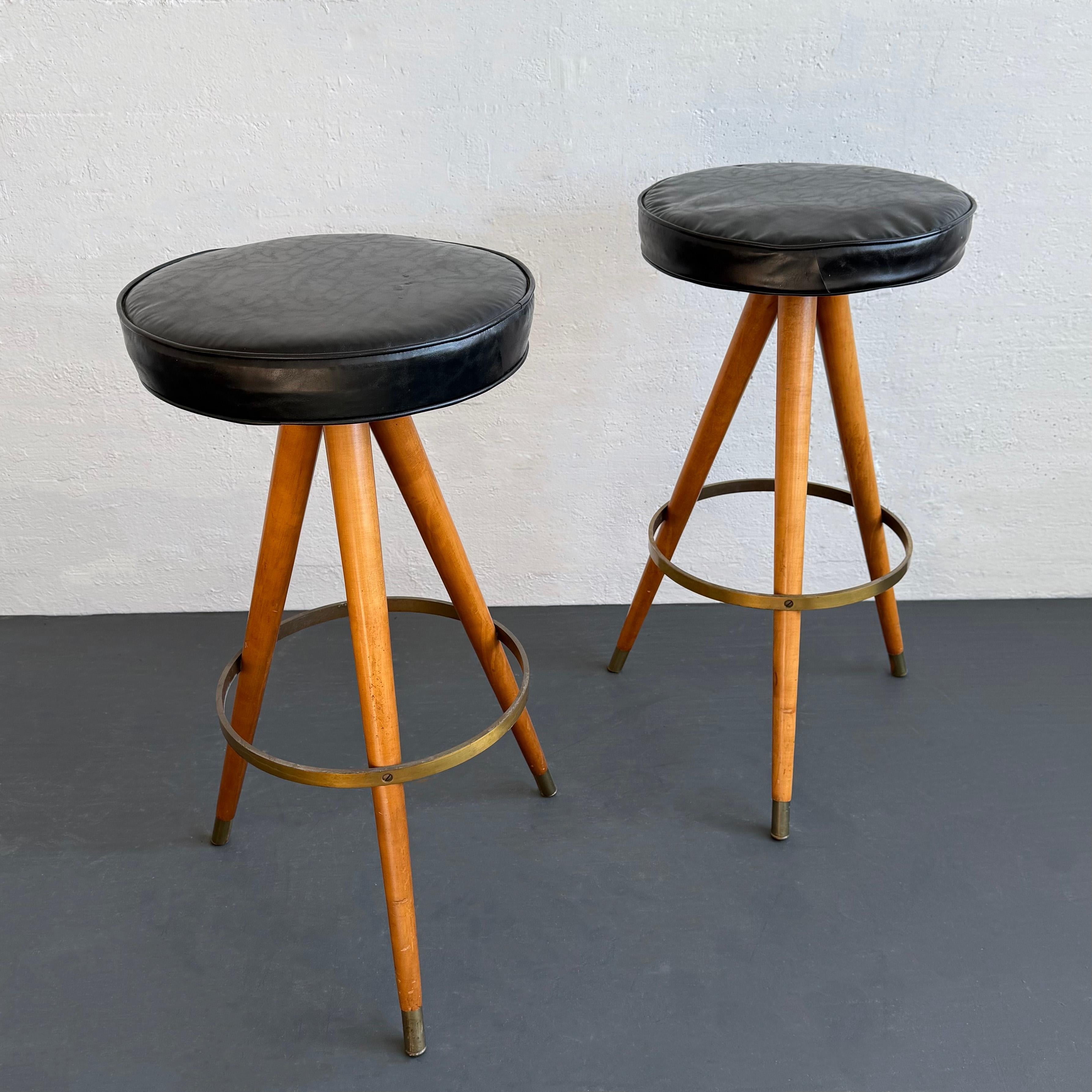 Mid-Century Modern Paire de tabourets de bar The Modernity en vente