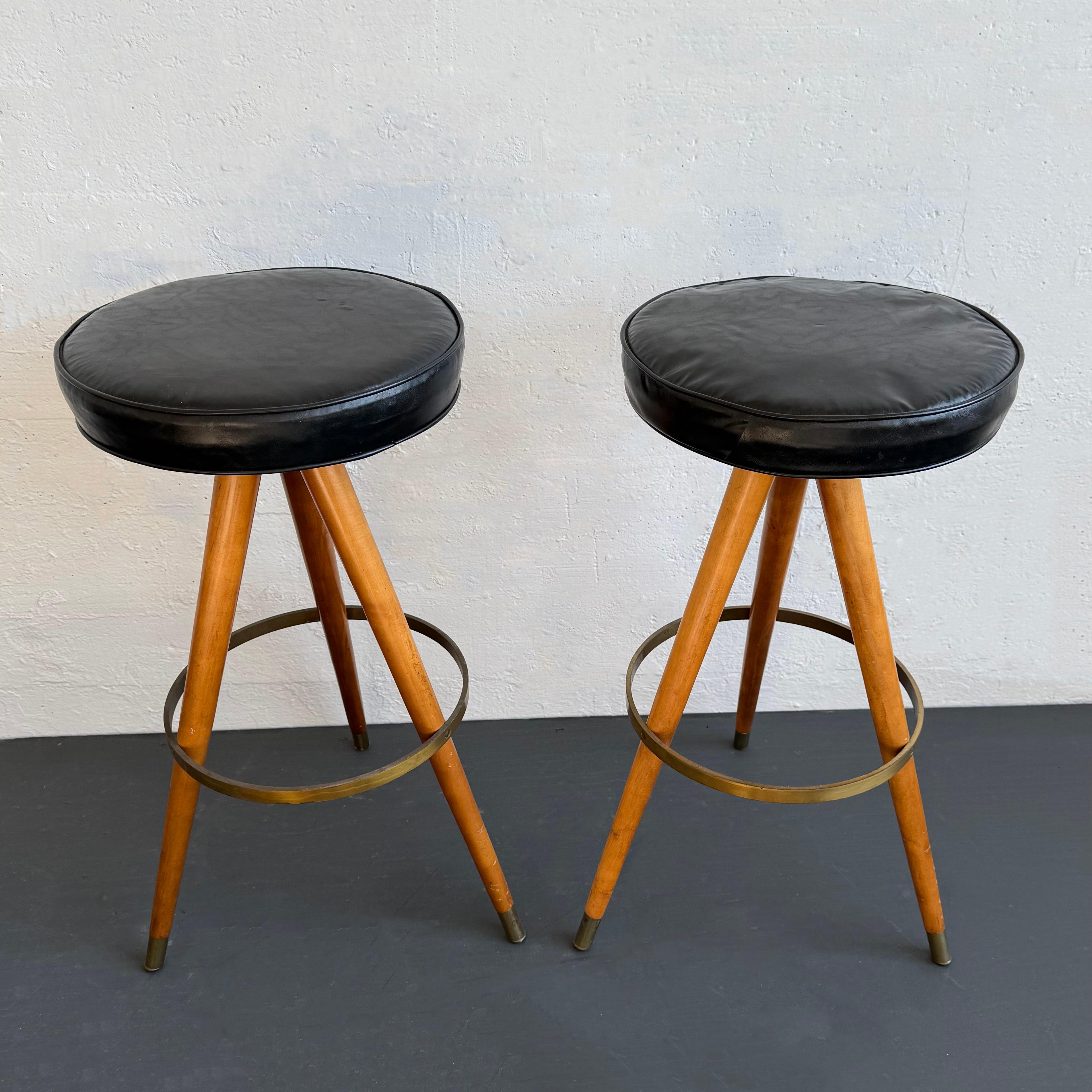 Américain Paire de tabourets de bar The Modernity en vente