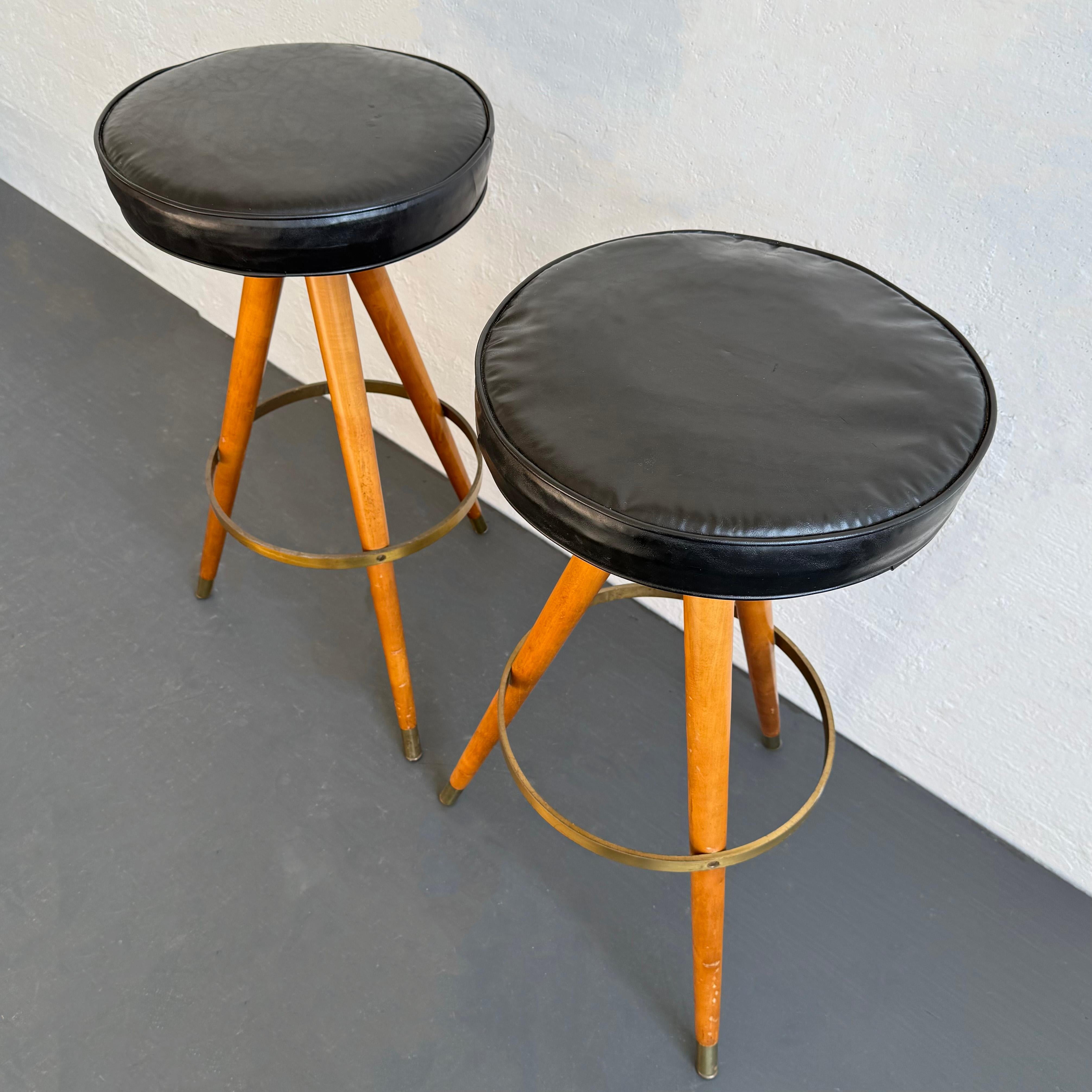 Paire de tabourets de bar The Modernity Bon état - En vente à Brooklyn, NY