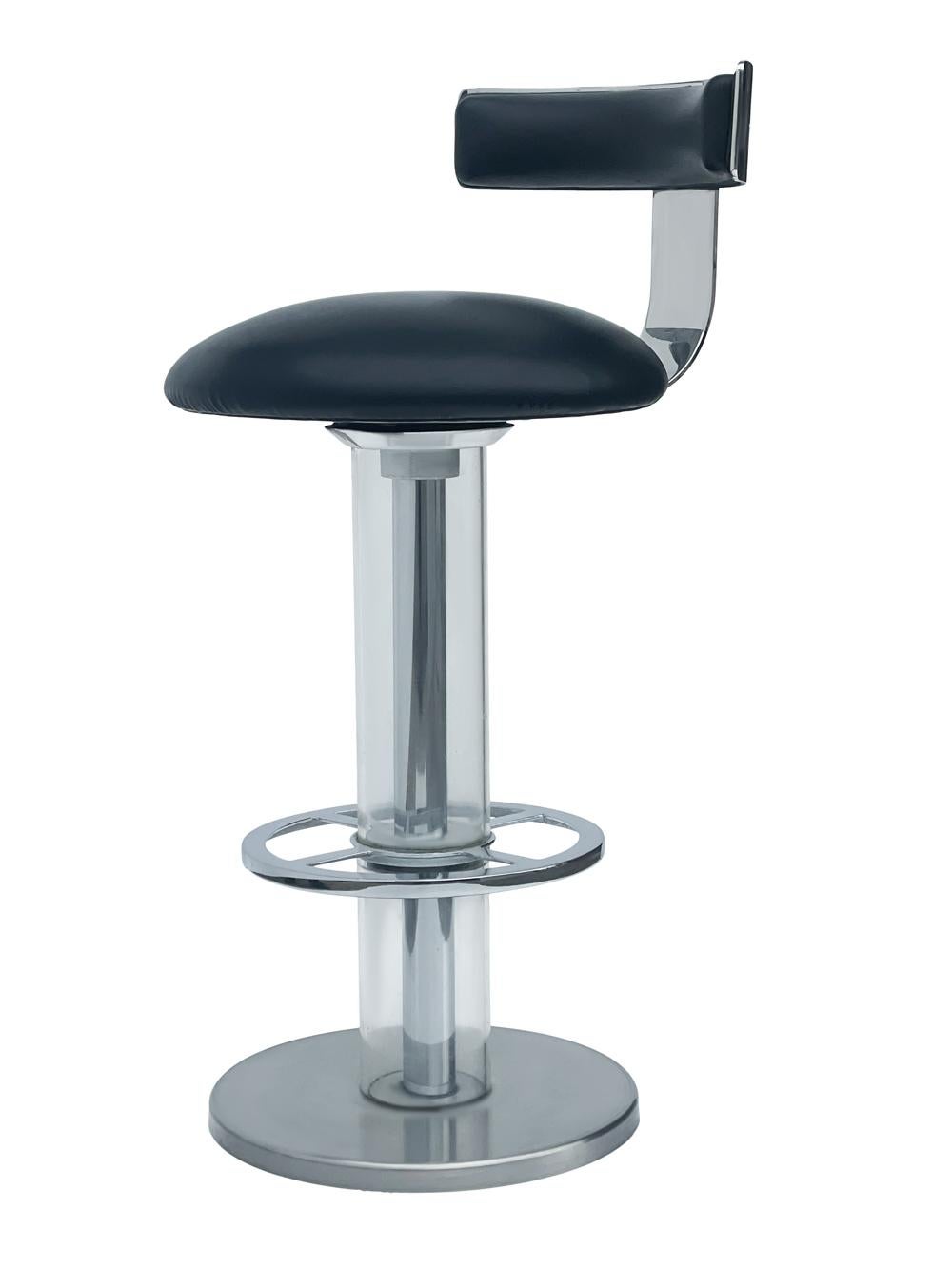 Late 20th Century Pair of Mid-Century Modern Bar Stools in Chrome & Black by Design For Leisure