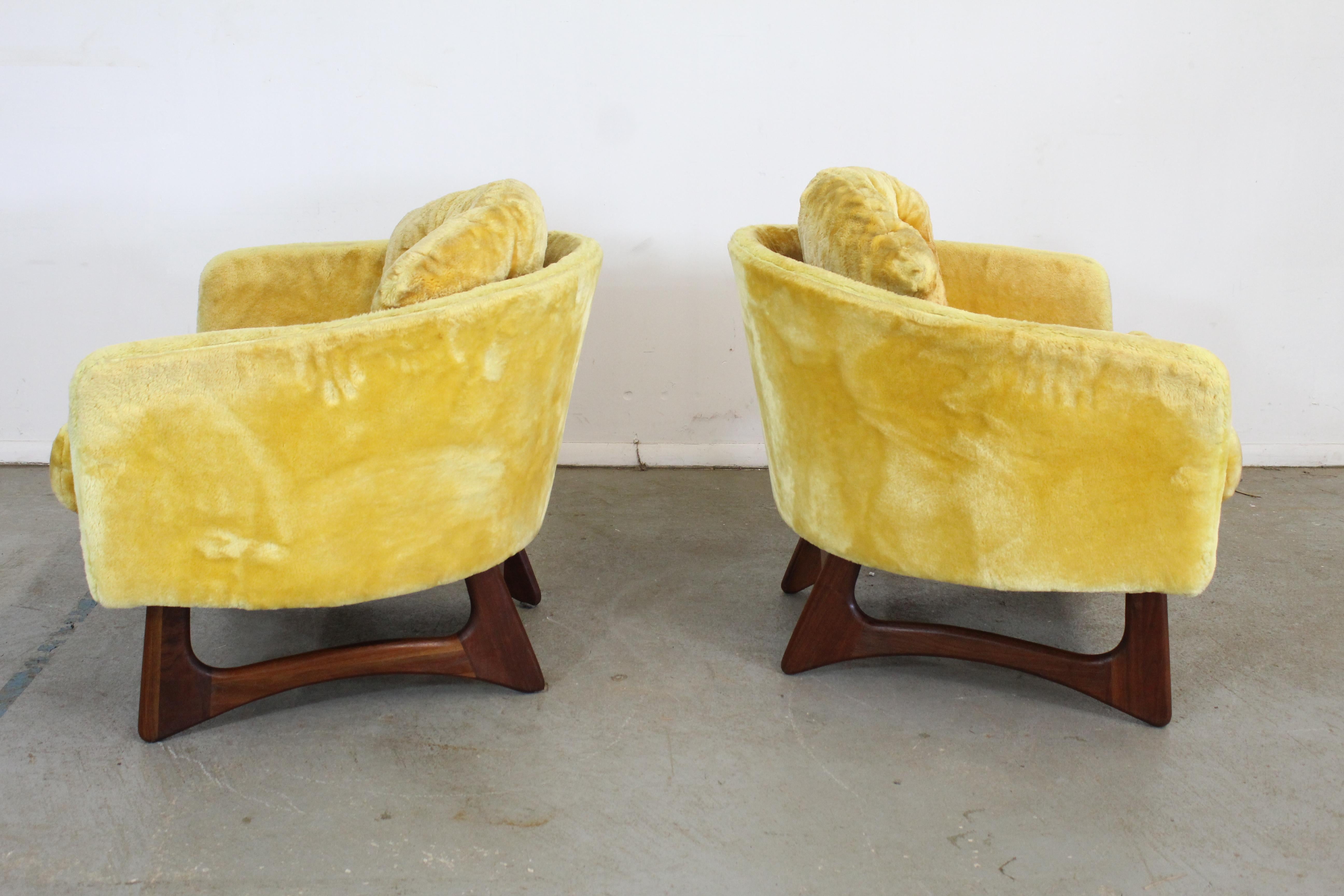 North American Pair of Mid-Century Modern Barrel Back Club Chairs by Adrian Pearsall  For Sale