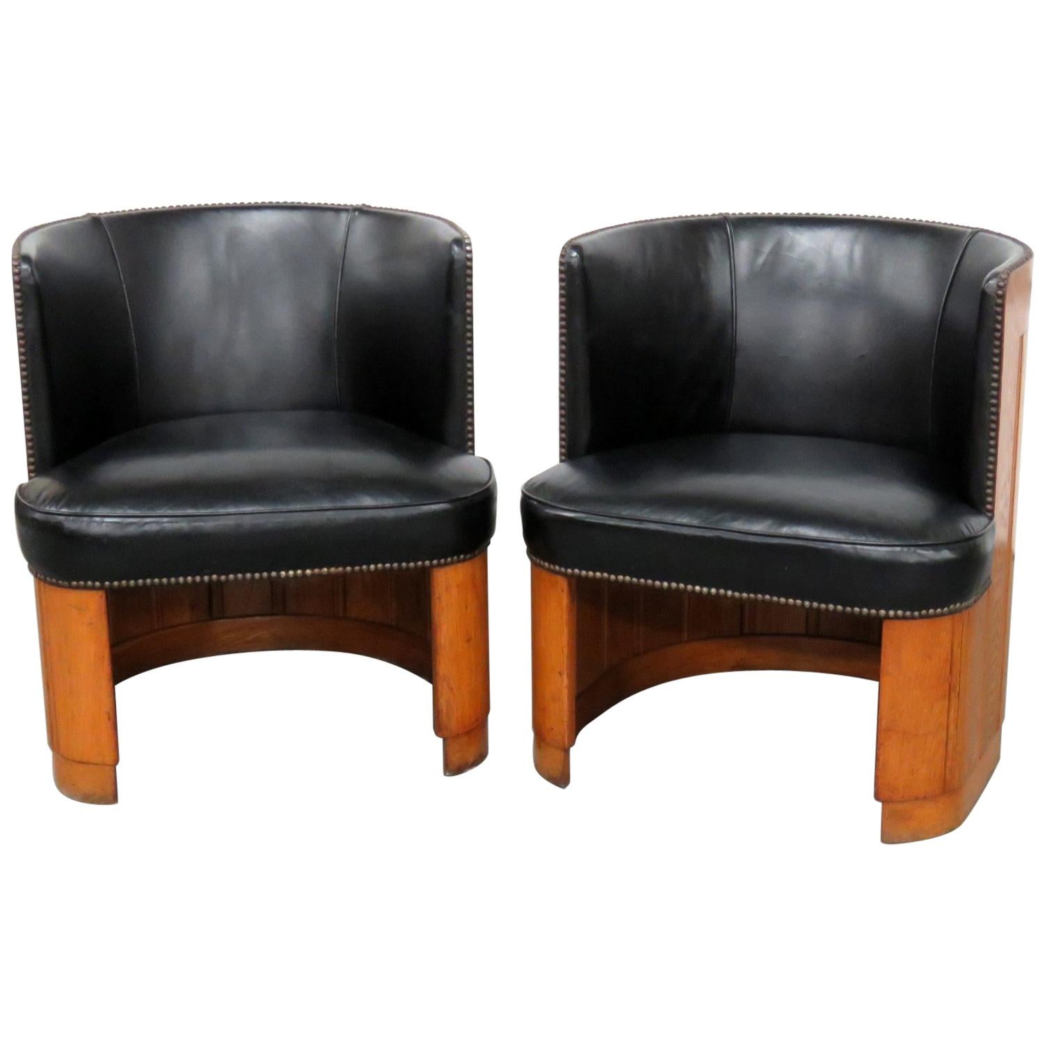 Pair of Mid-Century Modern Barrel Chairs
