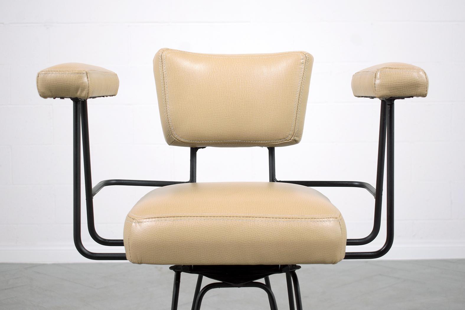American Restored 1970s Mid-Century Modern Swivel Barstools in Beige Leather For Sale