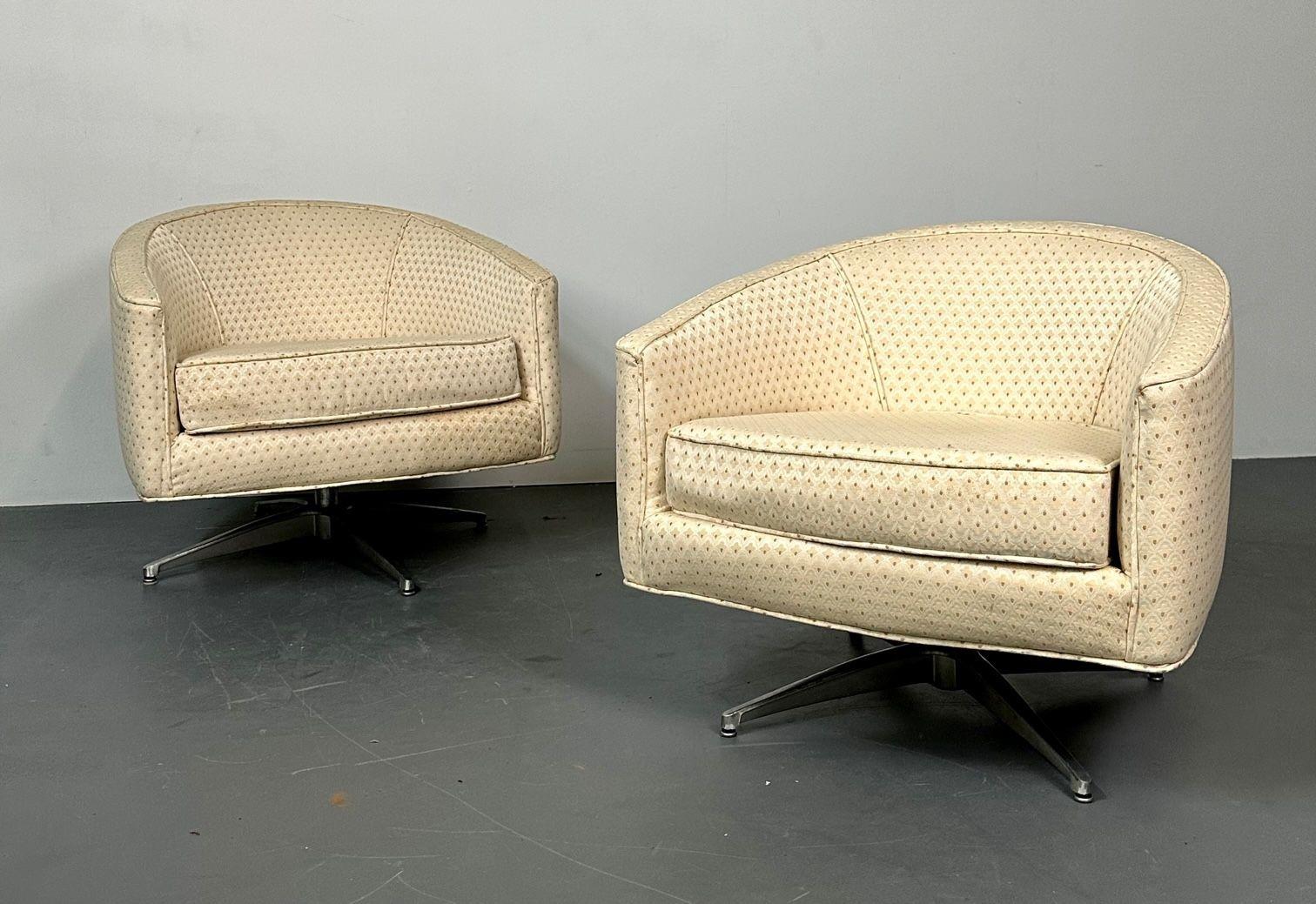 Pair of Mid-Century Modern Baughman Style Tub / Swivel / Lounge Chairs, American In Good Condition In Stamford, CT