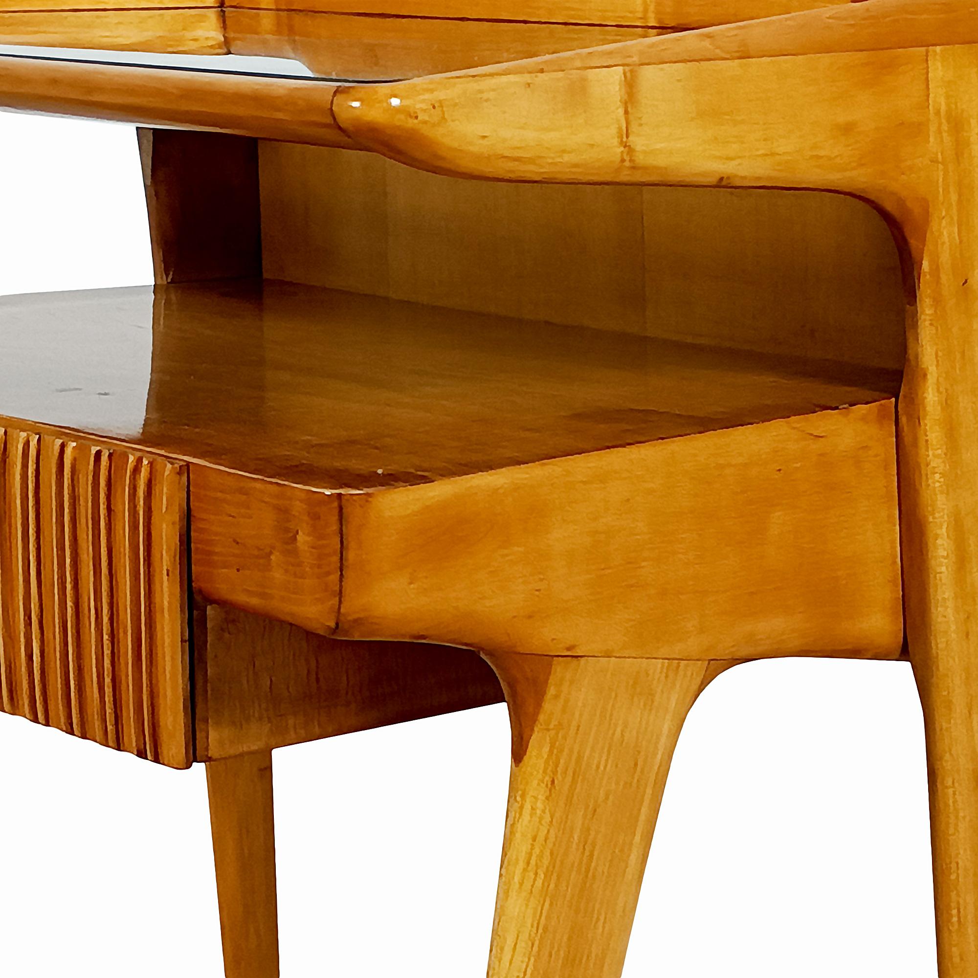 Moderne Nachttische aus massivem Ahornholz und Glas aus der Mitte des Jahrhunderts, Italien, Paar im Angebot 4
