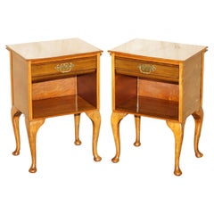 PAIR OF MID CENTURY MODERN BEECH & WALNUT BEDSIDE SIDE END LAMP WINE TABLEs