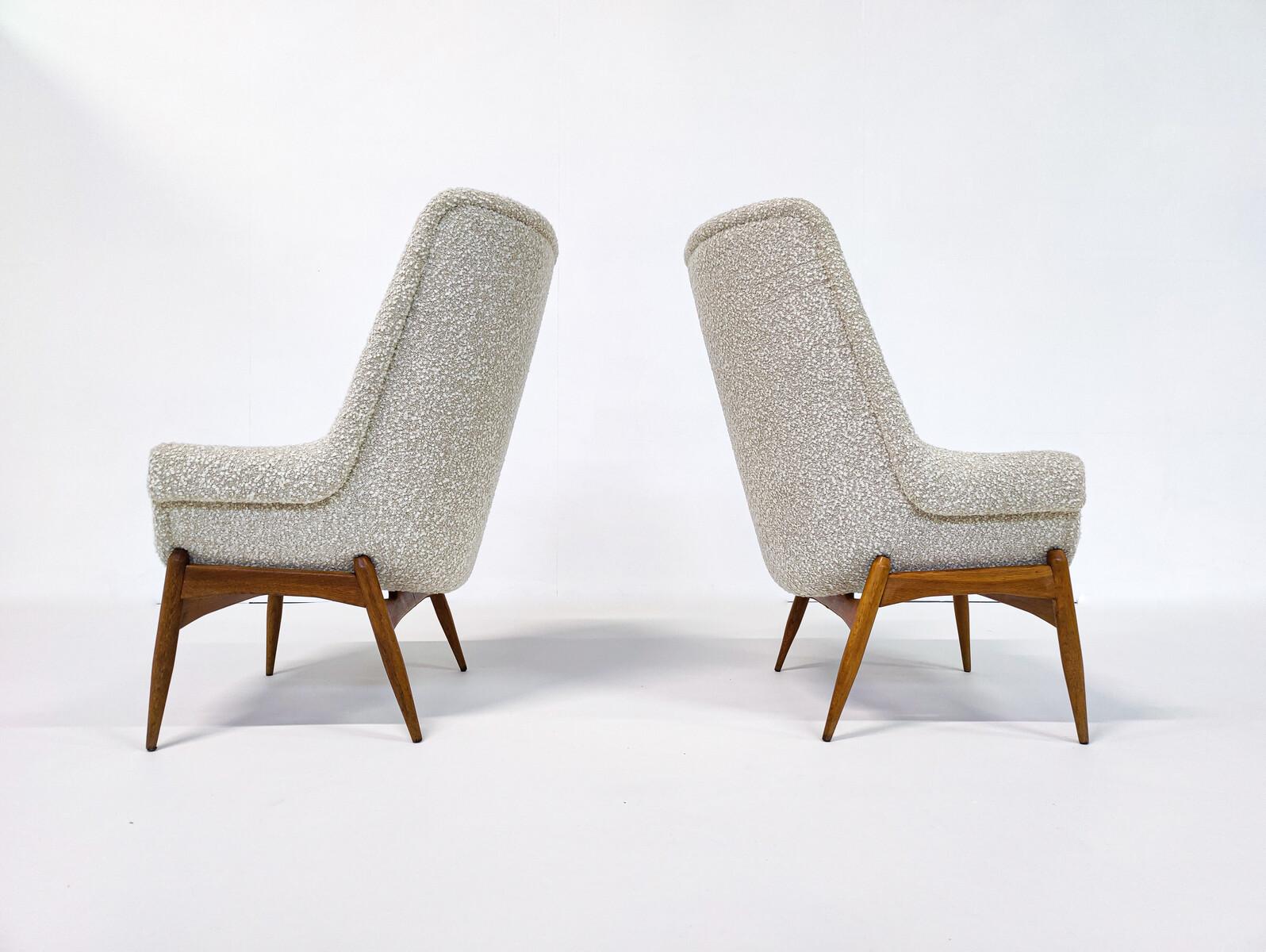 Tissu Paire de fauteuils en tissu beige de style moderne du milieu du siècle dernier par Julia Gaubek - Hongrie 1950 en vente