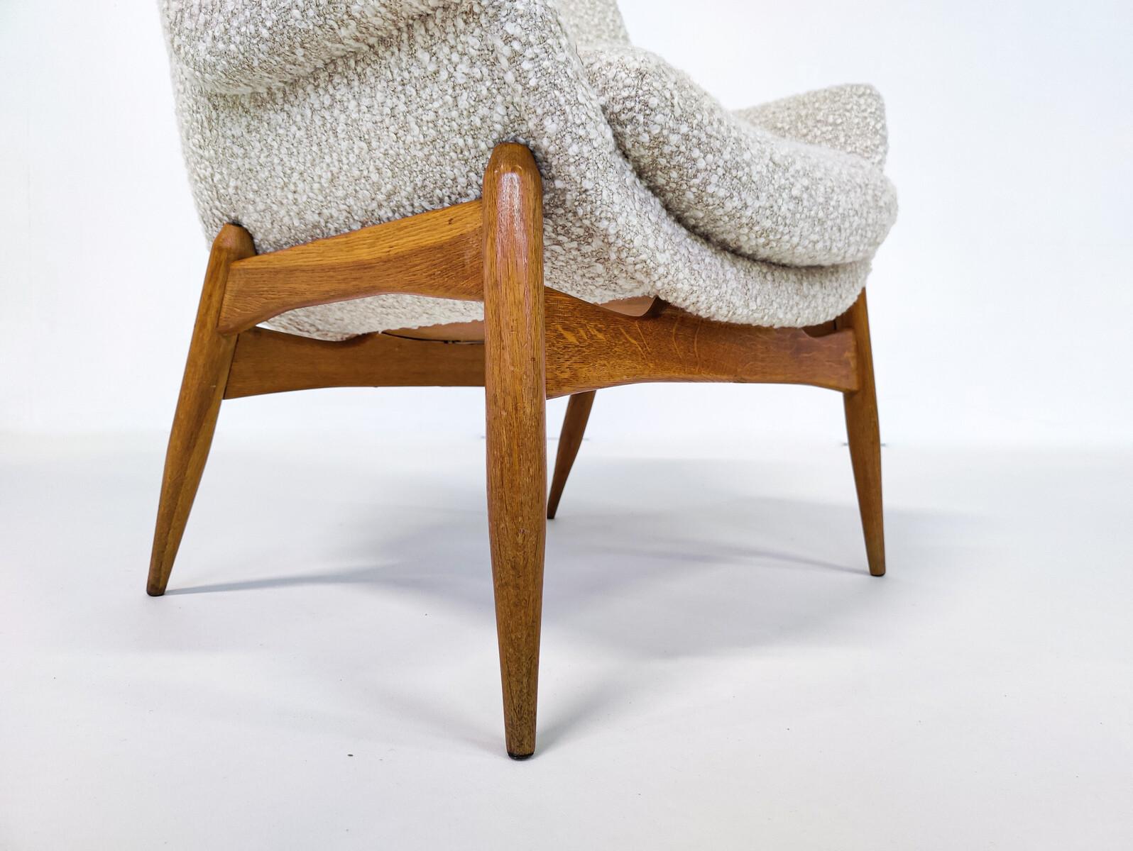 Paire de fauteuils en tissu beige de style moderne du milieu du siècle dernier par Julia Gaubek - Hongrie 1950 en vente 2