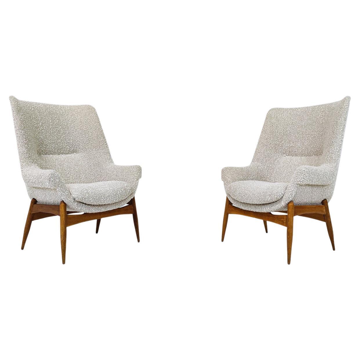 Paire de fauteuils en tissu beige de style moderne du milieu du siècle dernier par Julia Gaubek - Hongrie 1950 en vente