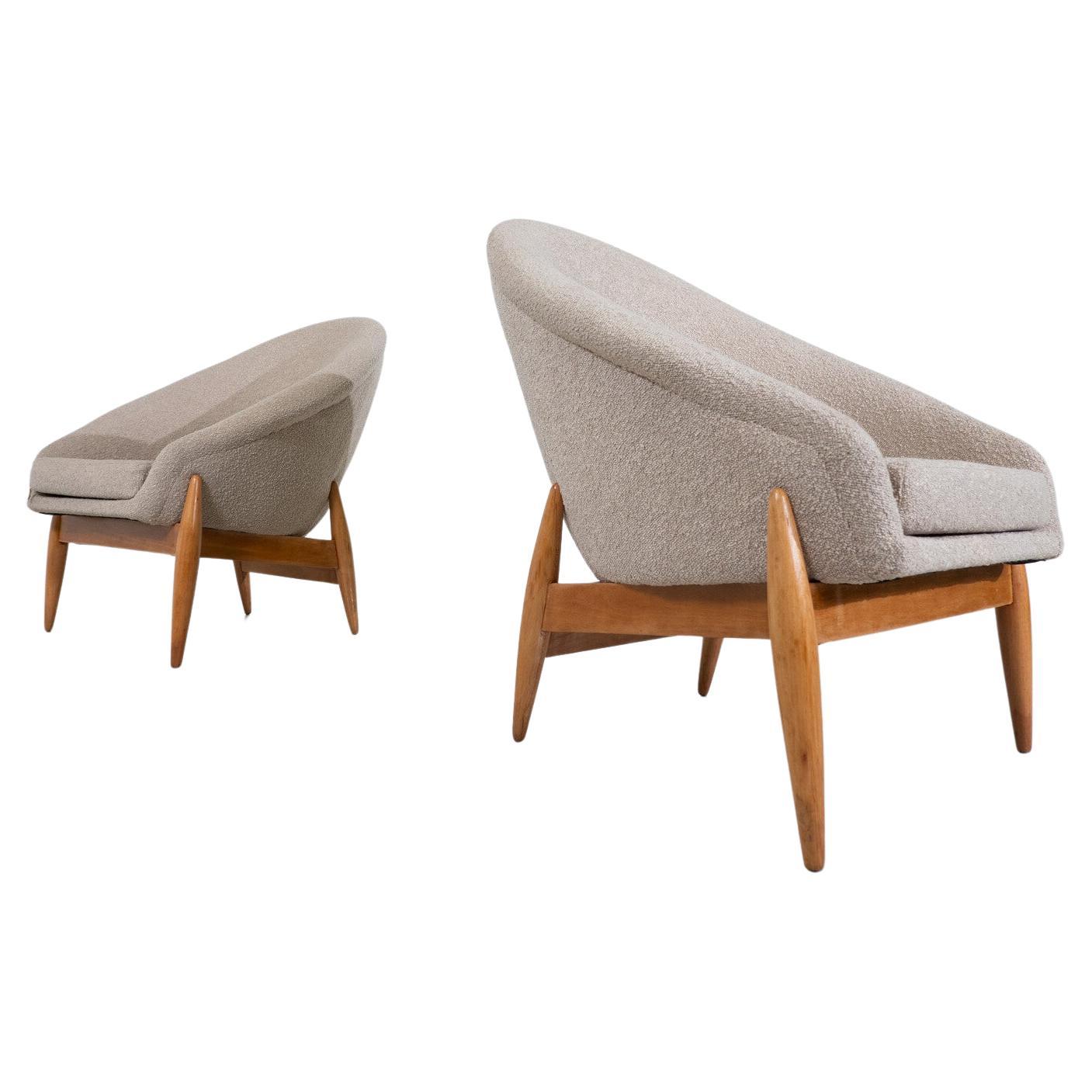 Pair of Mid-Century Modern Beige Fabric Armchairs by Julia Gaubek - Hungary 1950 For Sale