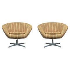 Pair of Mid Century Modern Beige Swivel Lounge Chairs by Overman Sweden
