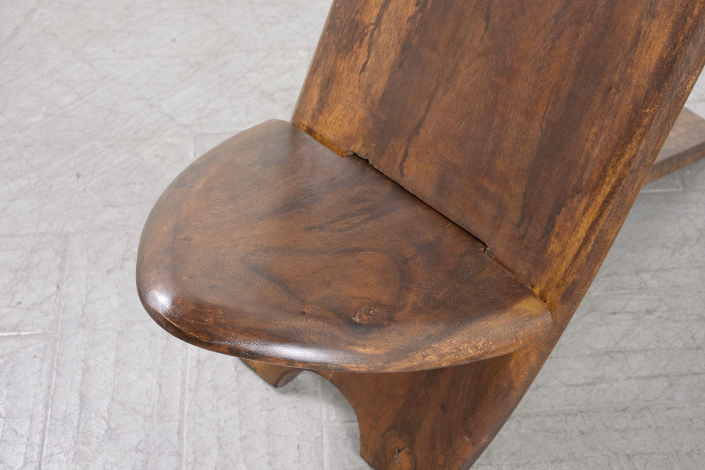 Organic Modern Lounge Chairs: Timeless Handwerkskunst restauriert im Zustand „Gut“ im Angebot in Los Angeles, CA