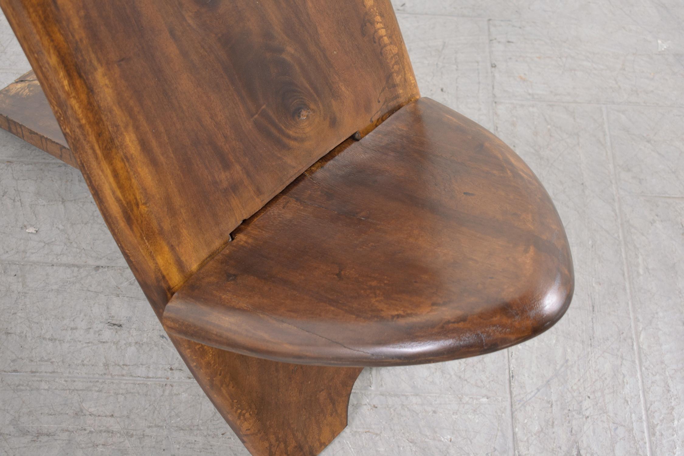 Organic Modern Lounge Chairs: Timeless Handwerkskunst restauriert (Mitte des 20. Jahrhunderts) im Angebot