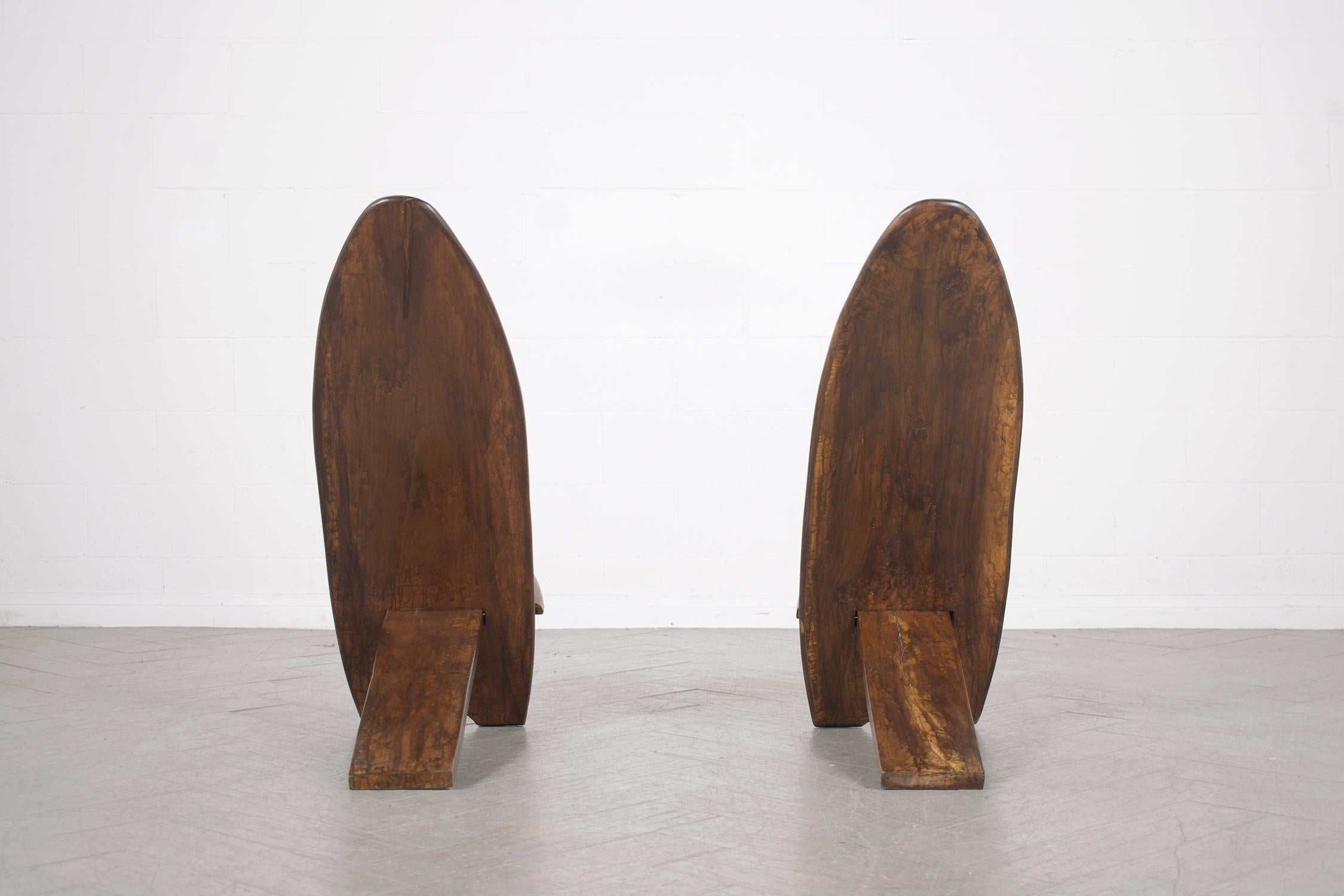 Organic Modern Lounge Chairs: Timeless Handwerkskunst restauriert (Holz) im Angebot