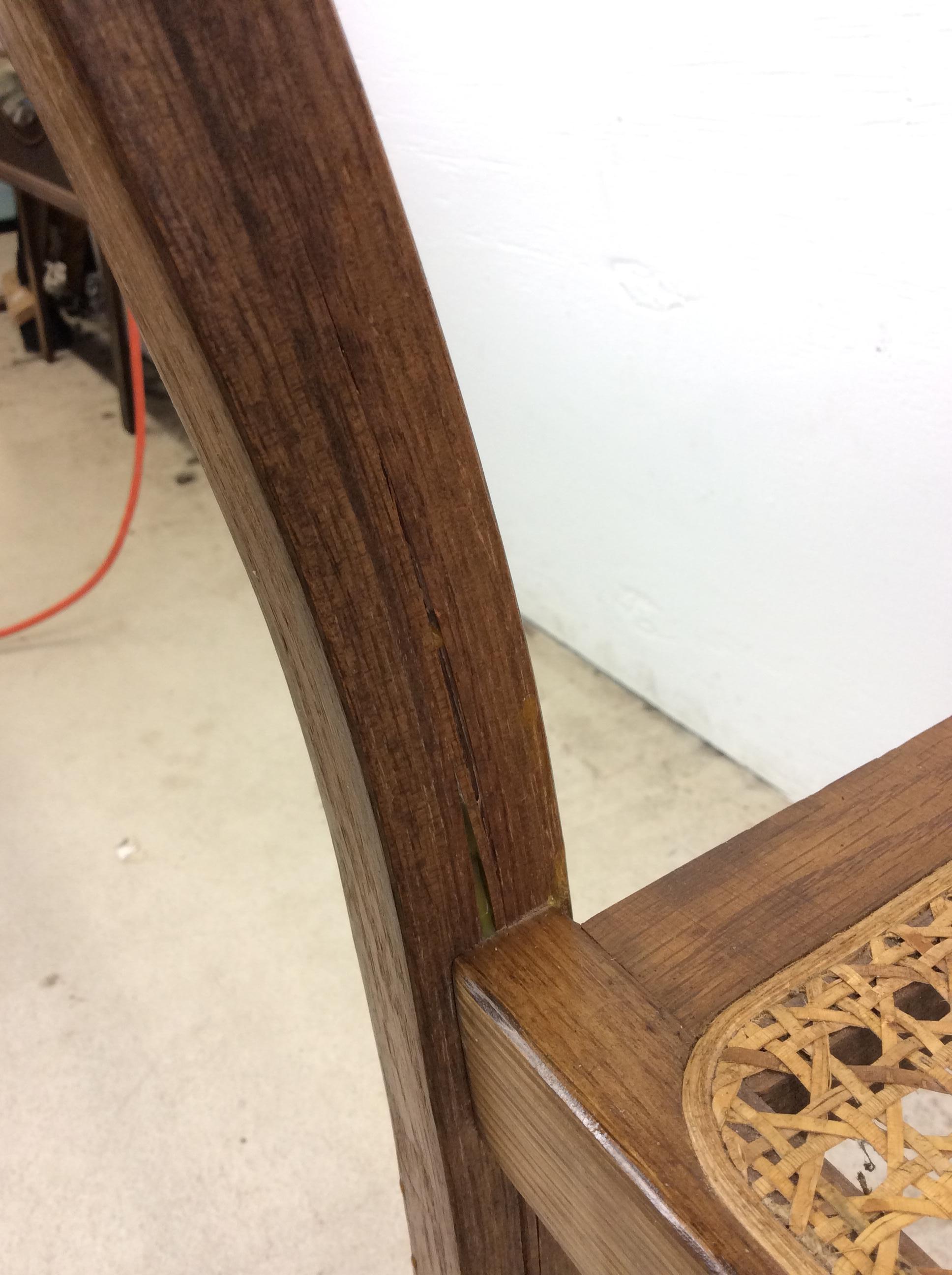 Paire de chaises en bois courbé modernes du milieu du siècle avec assise et dossier cannés en vente 10
