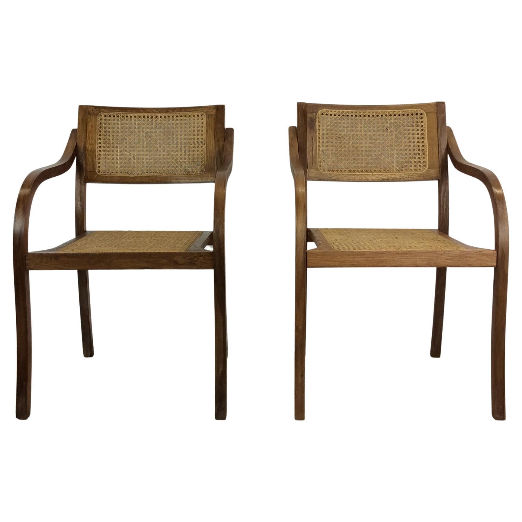 Paire de chaises en bois courbé modernes du milieu du siècle avec assise et dossier cannés en vente