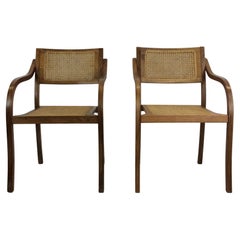 Paire de chaises en bois courbé modernes du milieu du siècle avec assise et dossier cannés