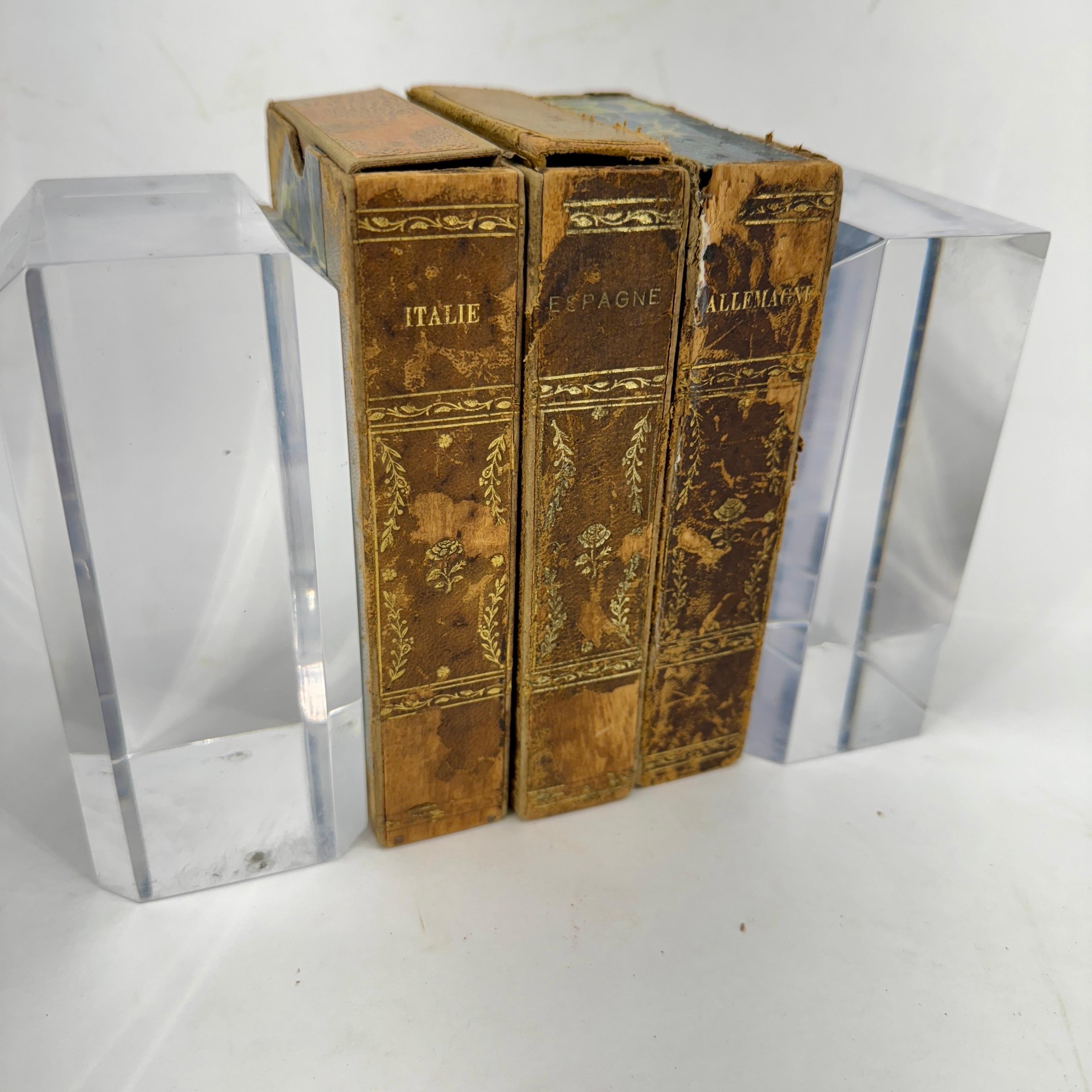 Pair of Mid-Century Modern Beveled Lucite Bookends For Sale 4