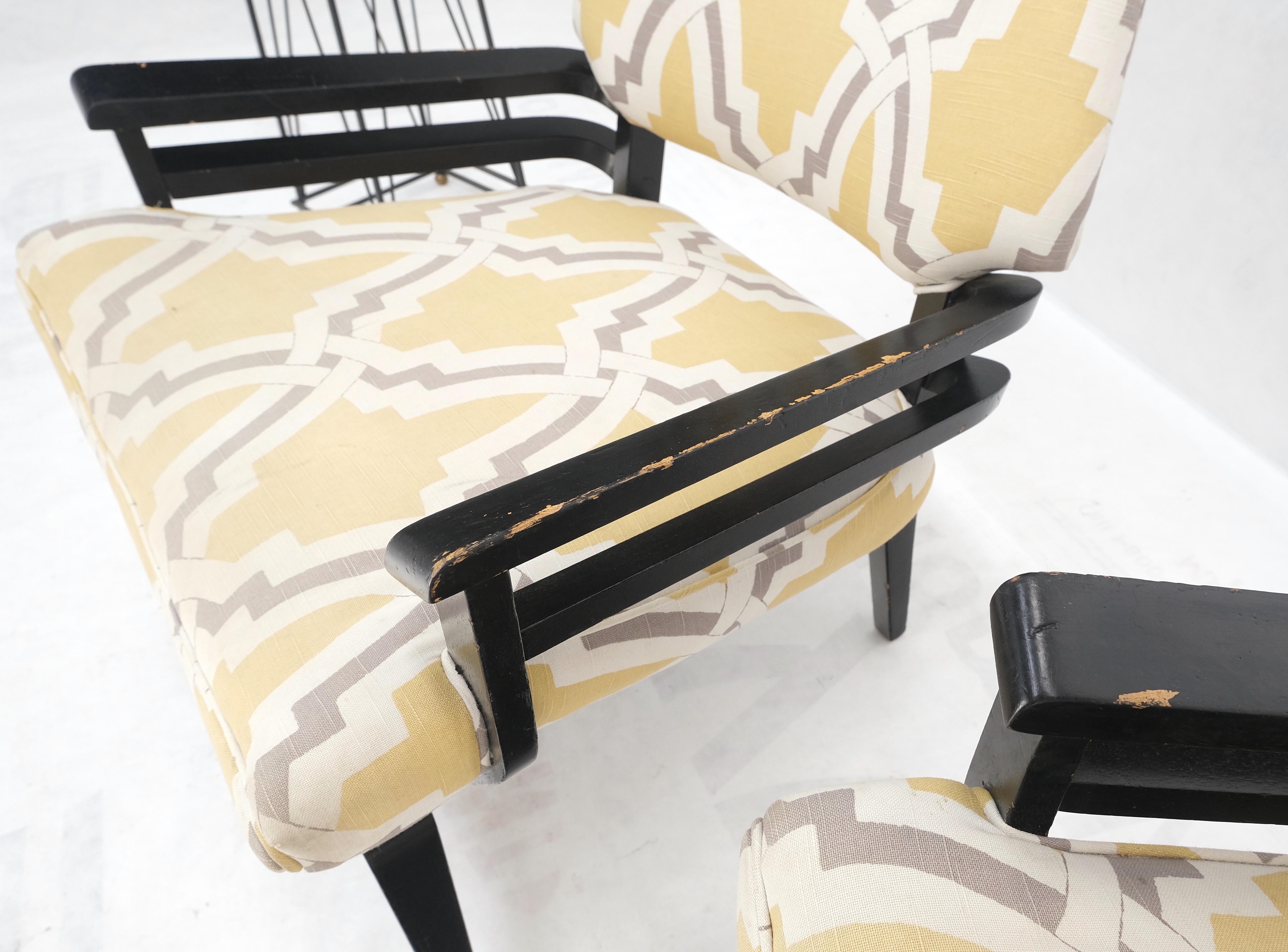 Paar Mid Century Modern Schwarz Lack Abstrakt Stoff Lounge Stühle AS IS (20. Jahrhundert) im Angebot