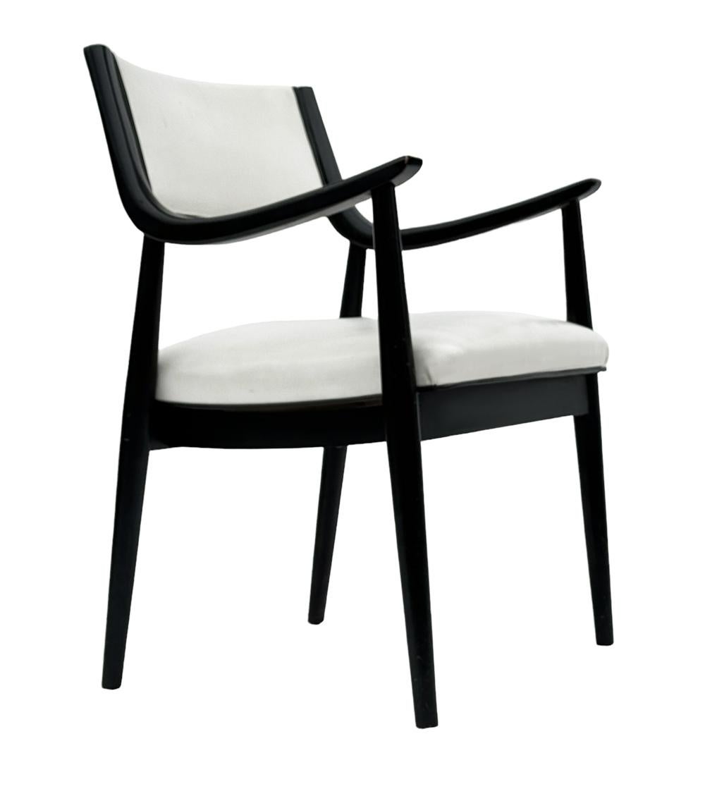 Oak Pair of Mid-Century Modern Black Lacquer Danish Modern Style Armchairs in White For Sale