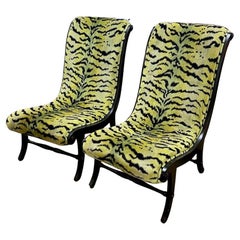 Paire de laques noires modernes du milieu du siècle dernier avec tissu tigre Scalamandre