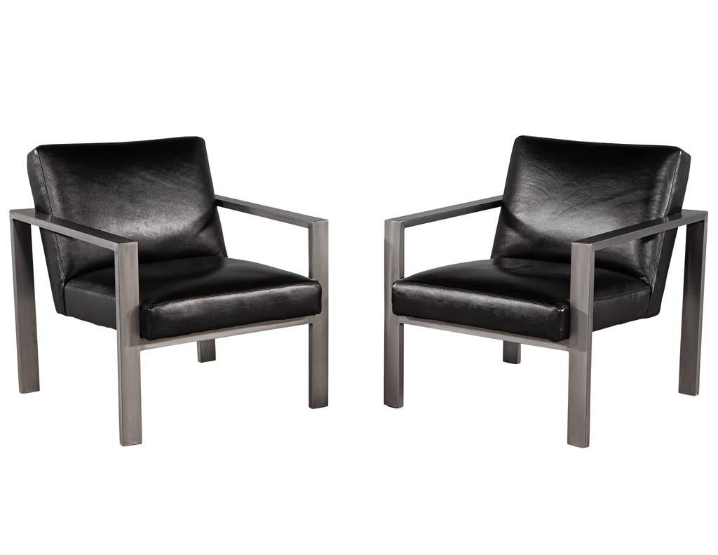 Pair of Mid-Century Modern Black Leather Metal Lounge Chairs with Ottomans In Good Condition For Sale In North York, ON