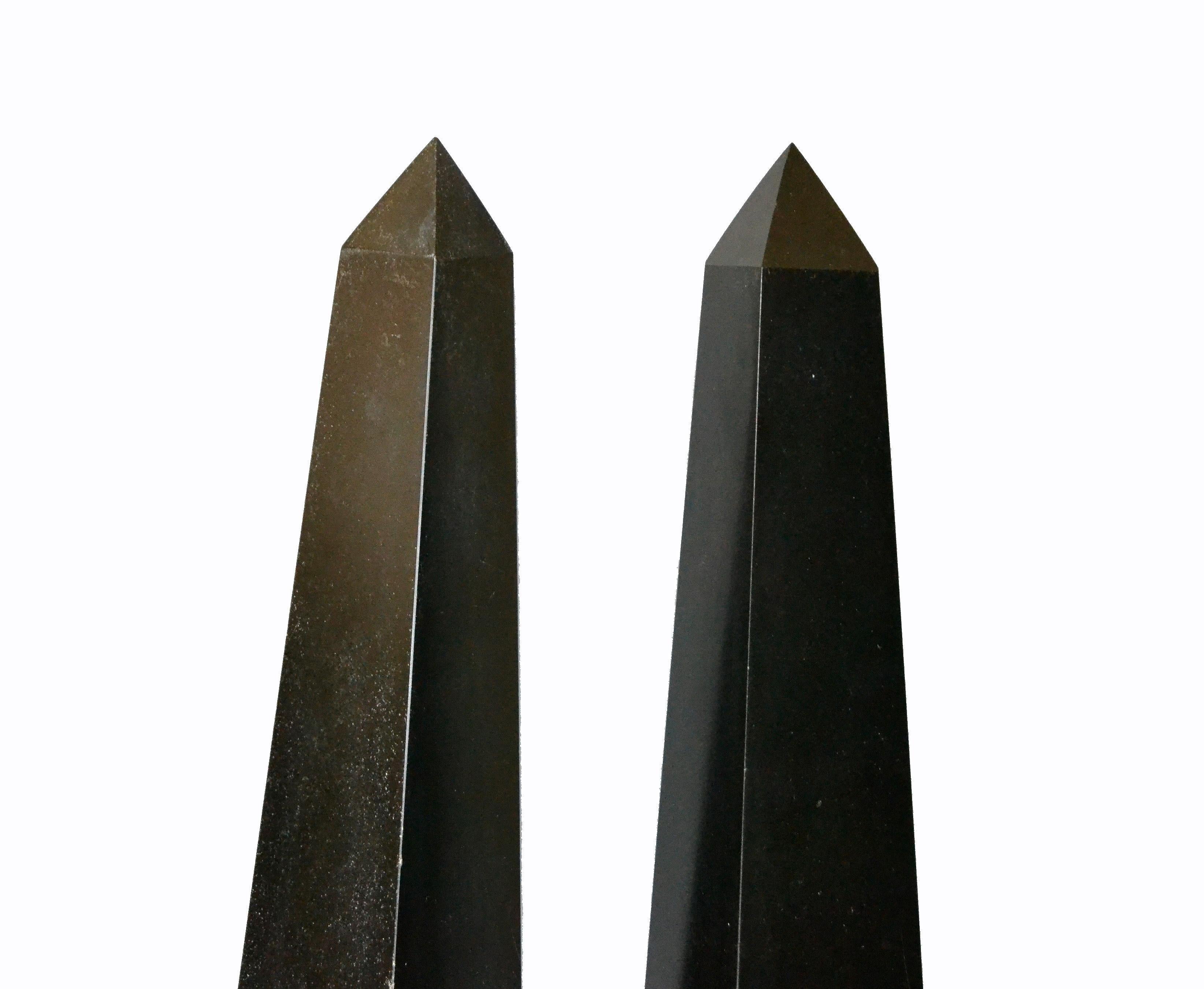 Pair of Mid-Century Modern Black Marble Obelisks In Good Condition In Miami, FL