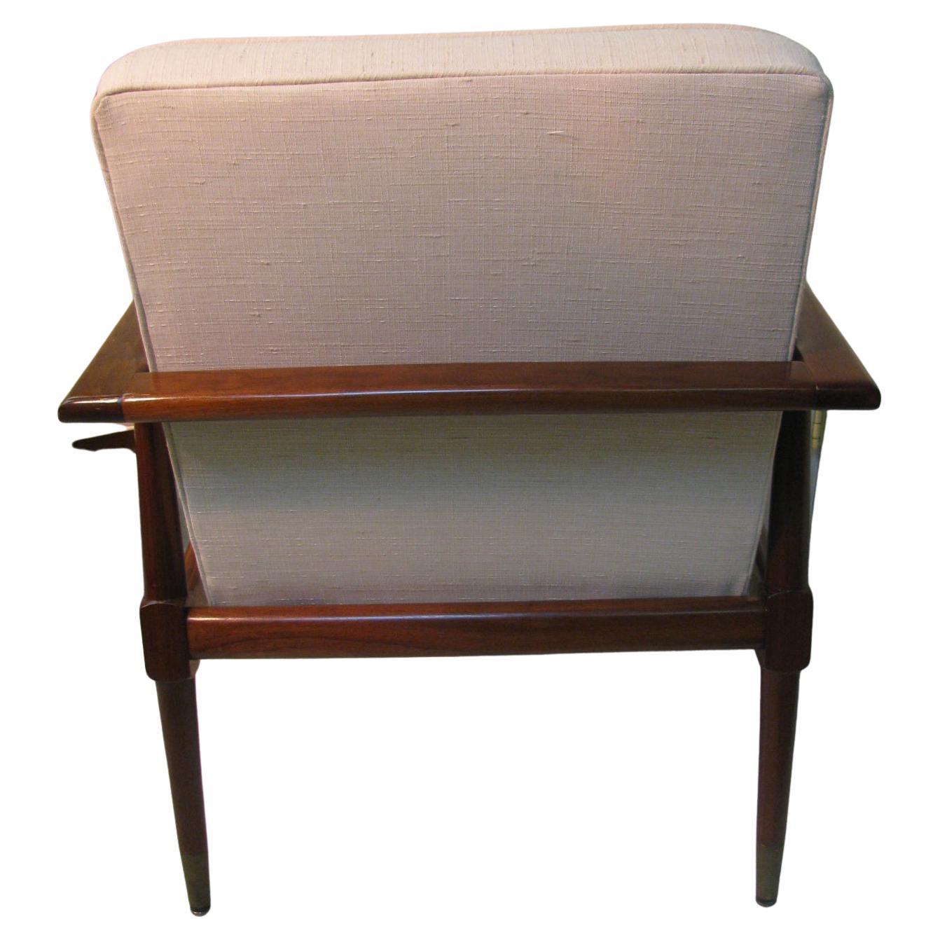 Paire de meubles modernes du milieu du siècle en noyer noir  Fauteuils de salon, 1957 en vente 1