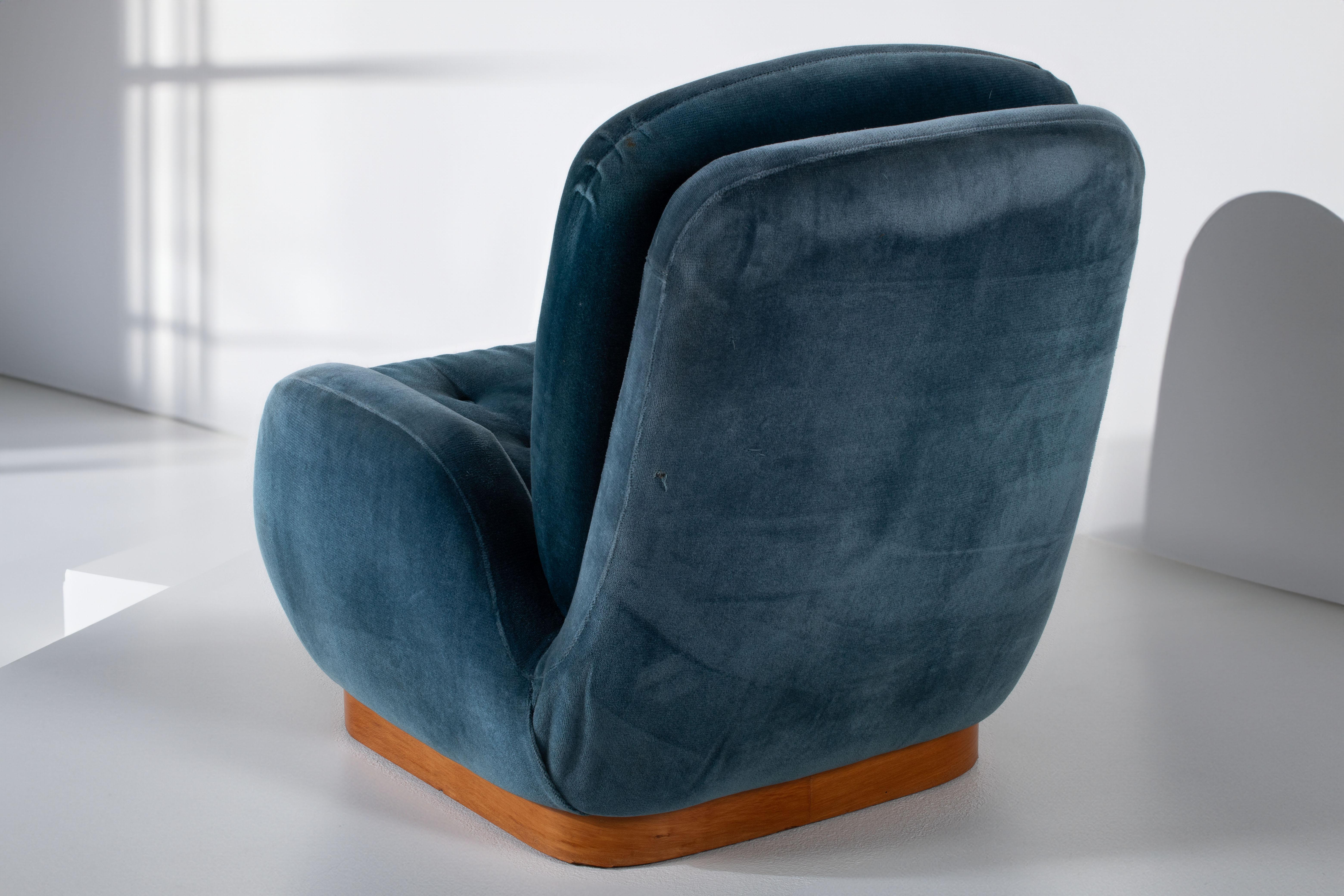 Pair of Mid-Century Modern Blue Velvet Armchairs For Sale 14