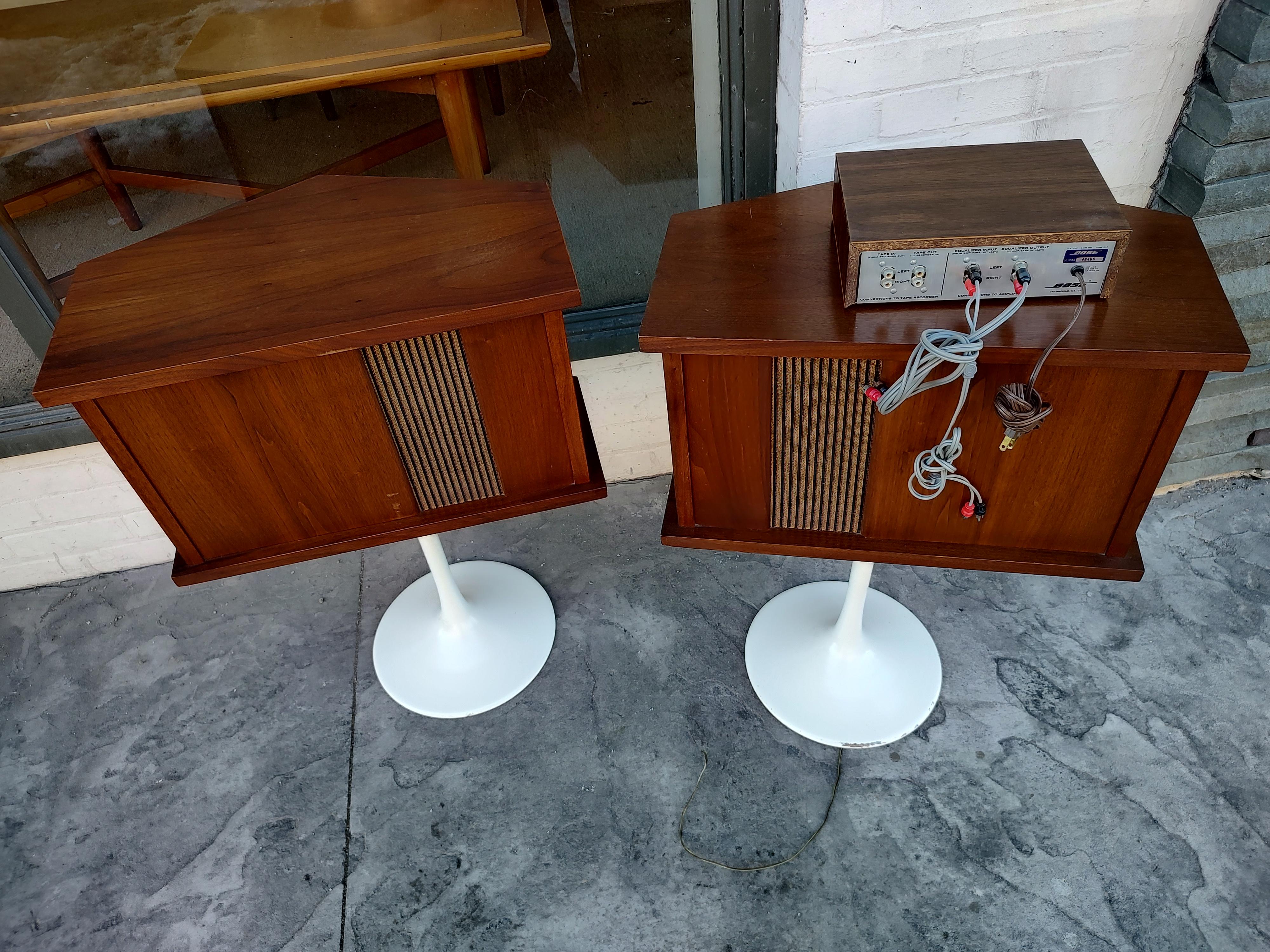 Painted Pair of Mid-Century Modern Bose 901 Speakers Saarinen Tulip Bases & Equalizer