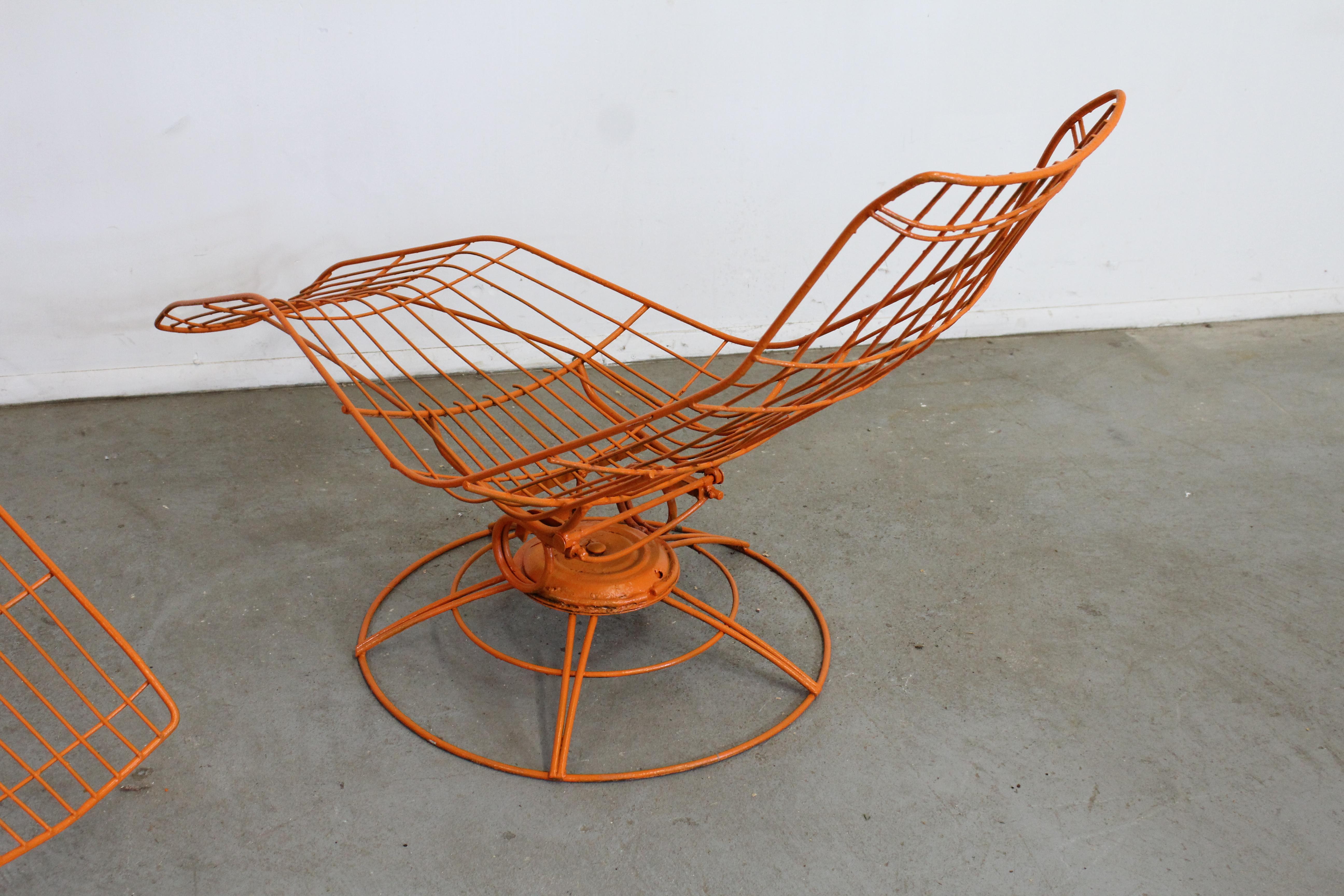 Pair of Mid-Century Modern Bottemiller Atomic Orange Siesta Chaise Lounge Chairs 4