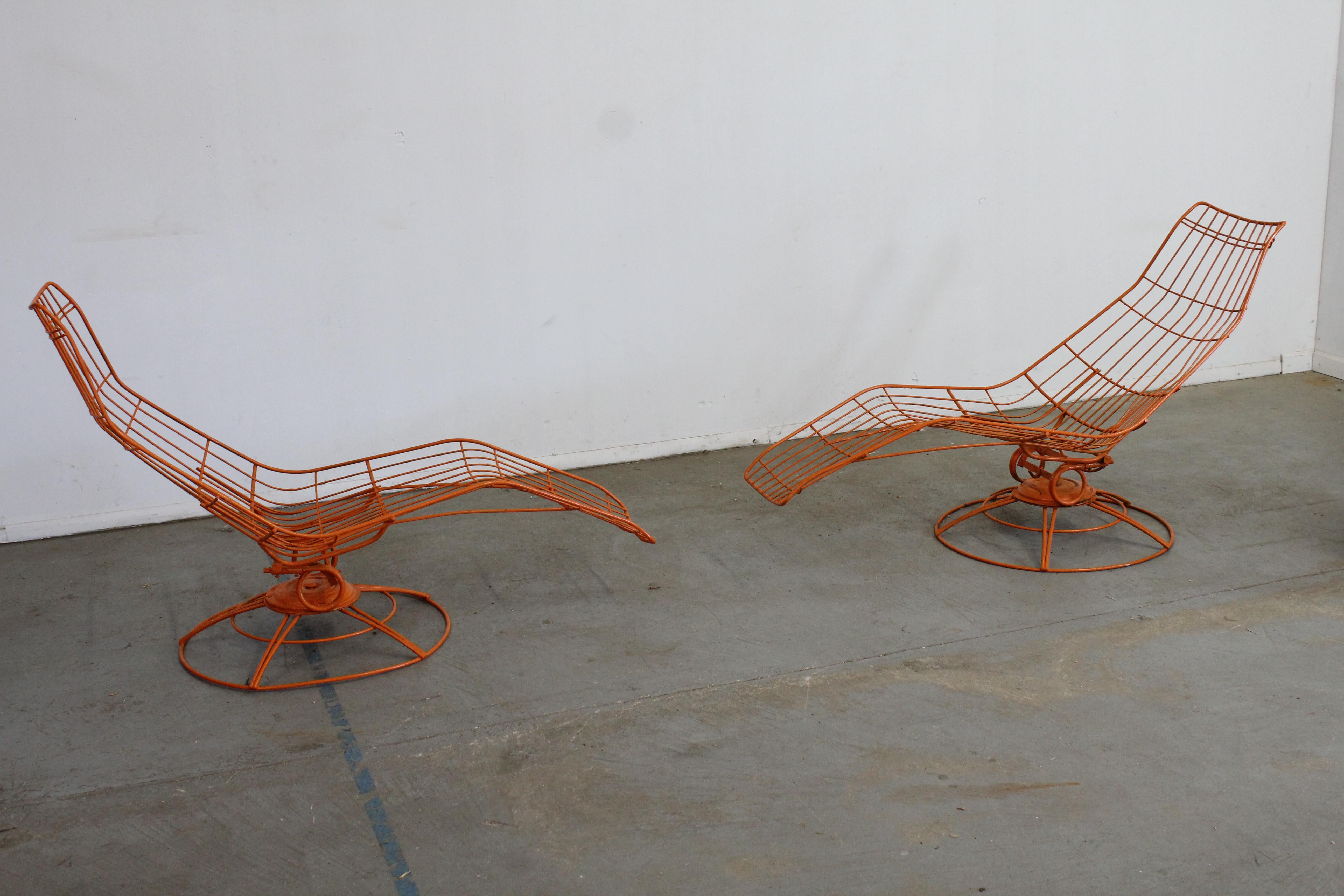 Pair of Mid-Century Modern Bottemiller Atomic Orange Siesta Chaise Lounge Chairs 5