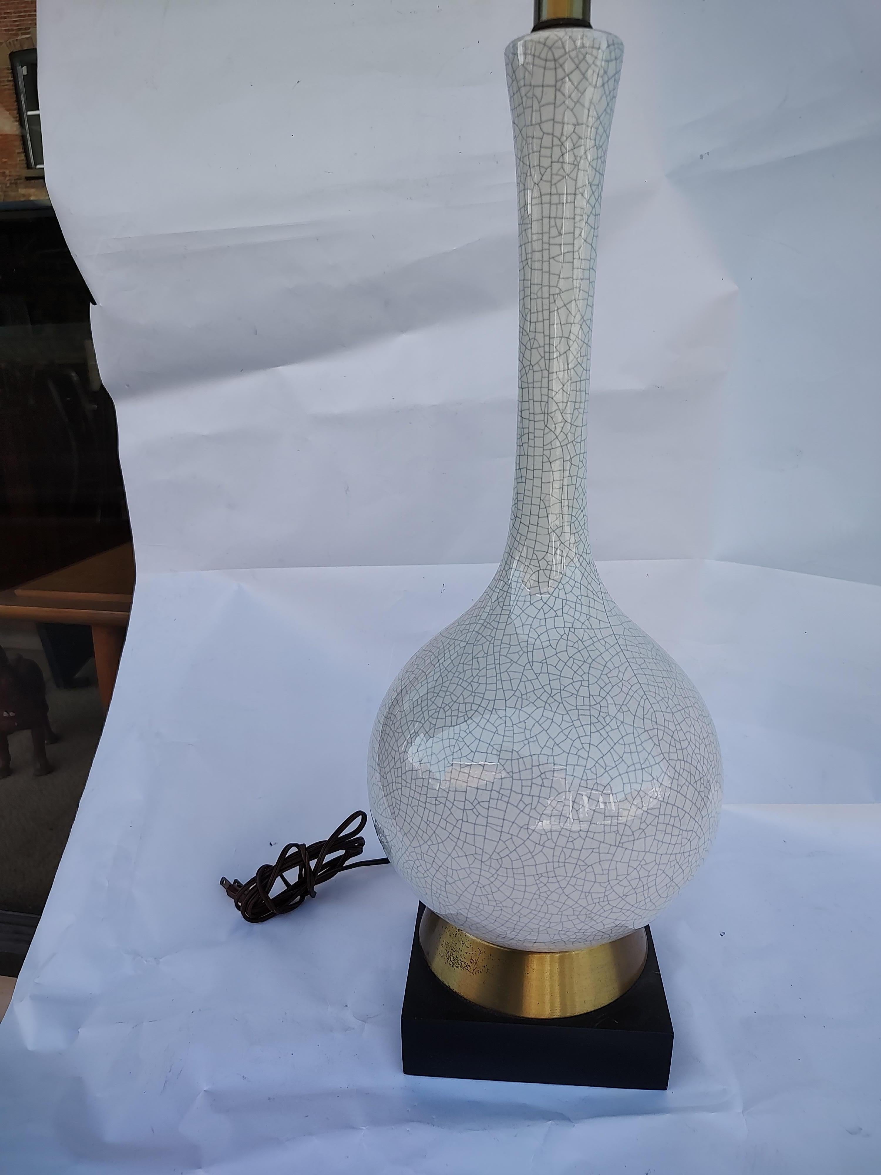 Pair of Mid Century Modern Bottle Shape Table Lamps with Crackle Glaze In Good Condition For Sale In Port Jervis, NY