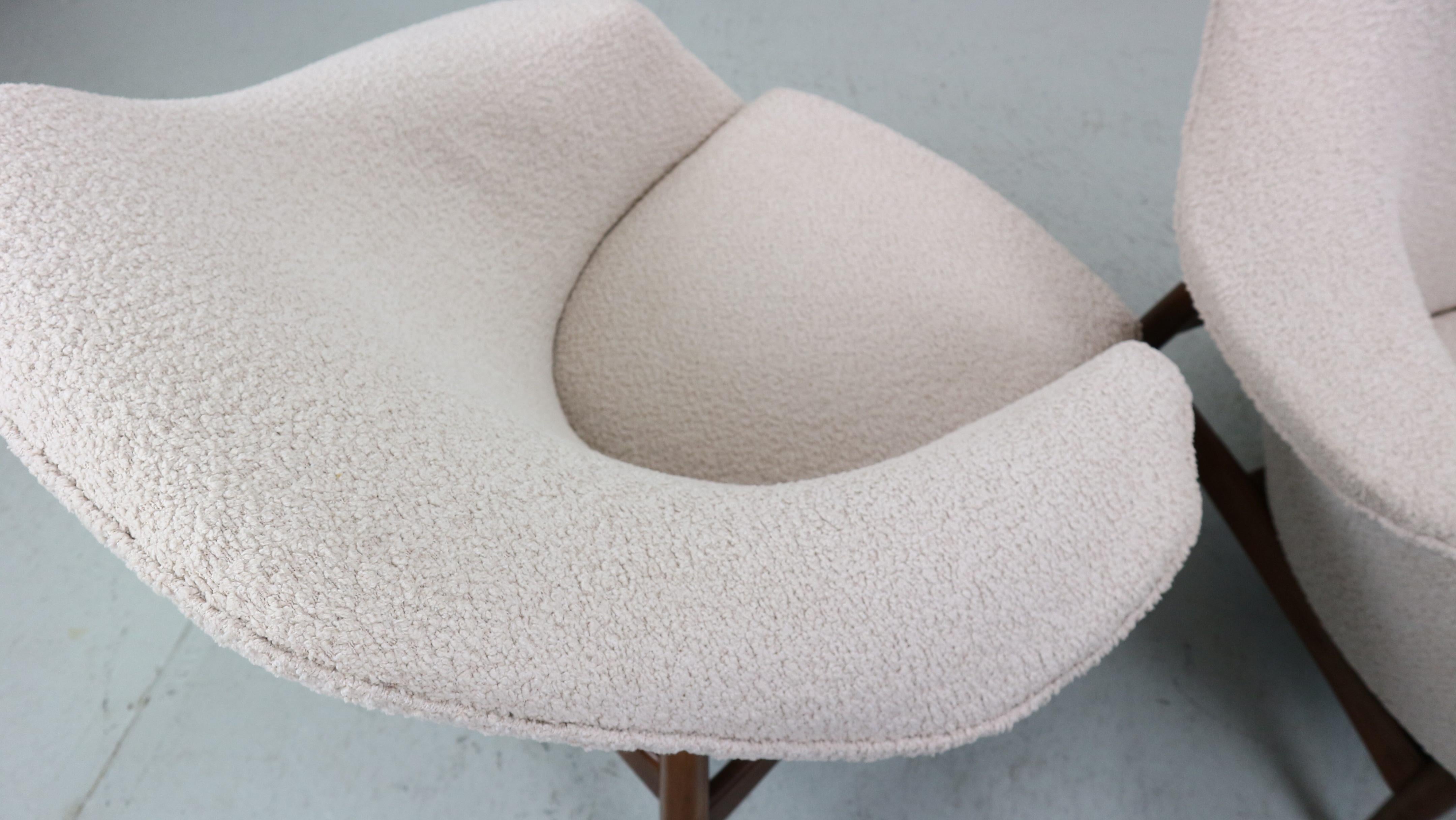 Pair of Mid-Century Modern Boucle Fabric Armchairs by Julia Gaubek -  1950's For Sale 10
