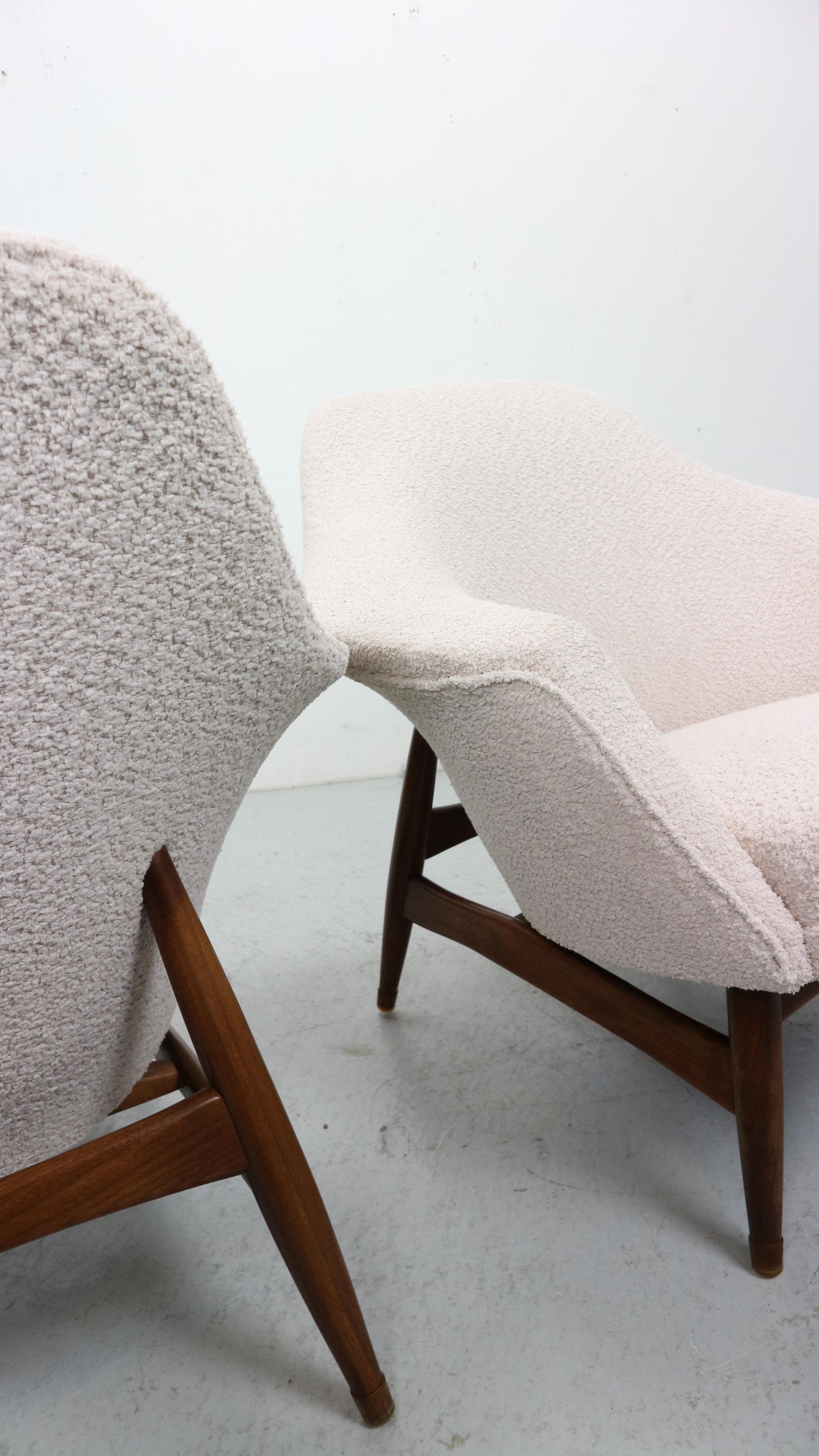 Pair of Mid-Century Modern Boucle Fabric Armchairs by Julia Gaubek -  1950's For Sale 12